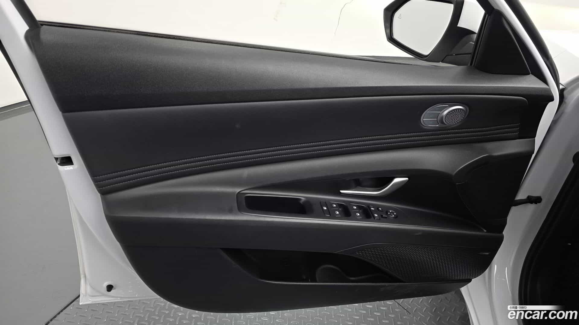 AVANTE Hyundai 2023.2-INNER-034