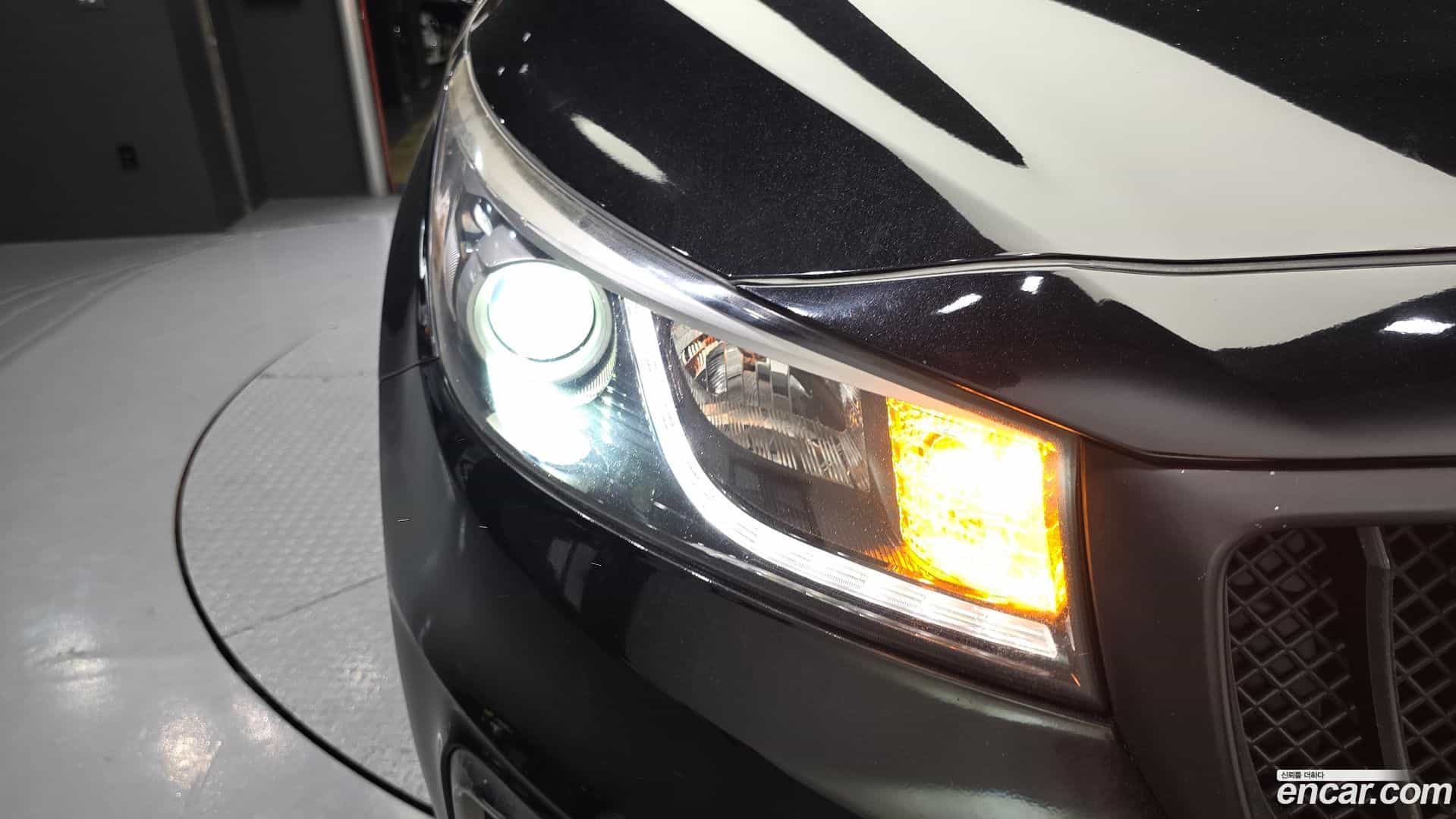 Canival Kia 2015.2-OUTER-032