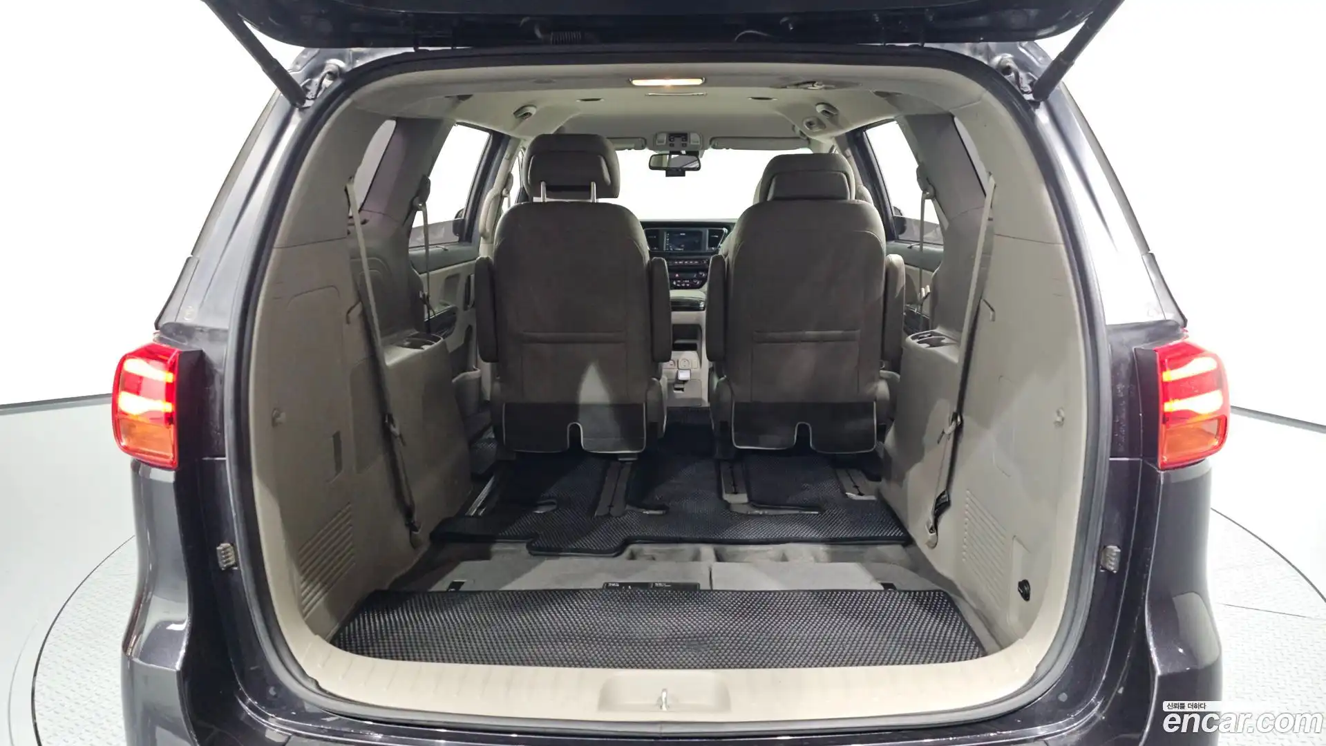 Canival Kia 2019.6-OPTION-024