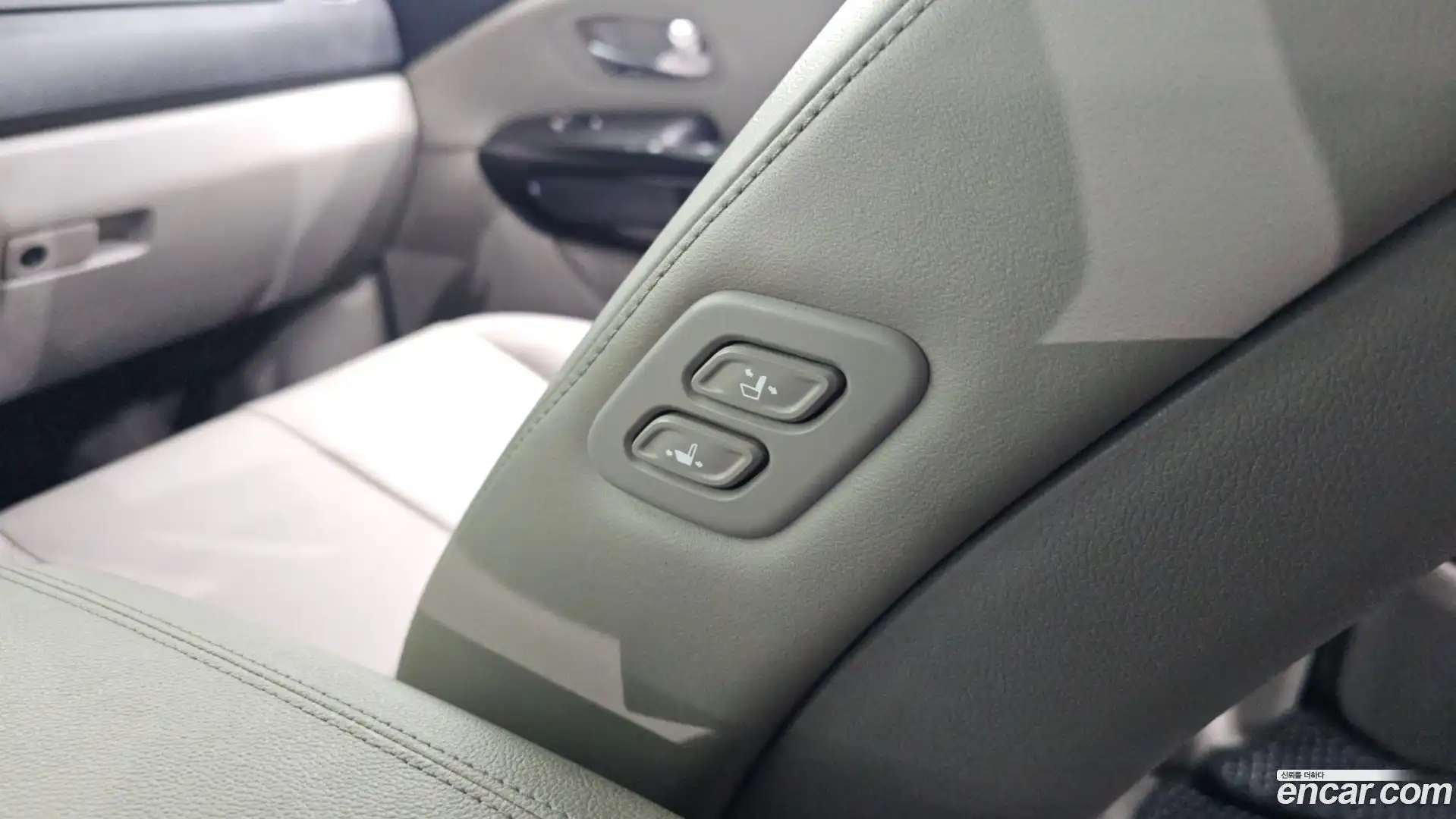 Canival Kia 2019.6-OPTION-045