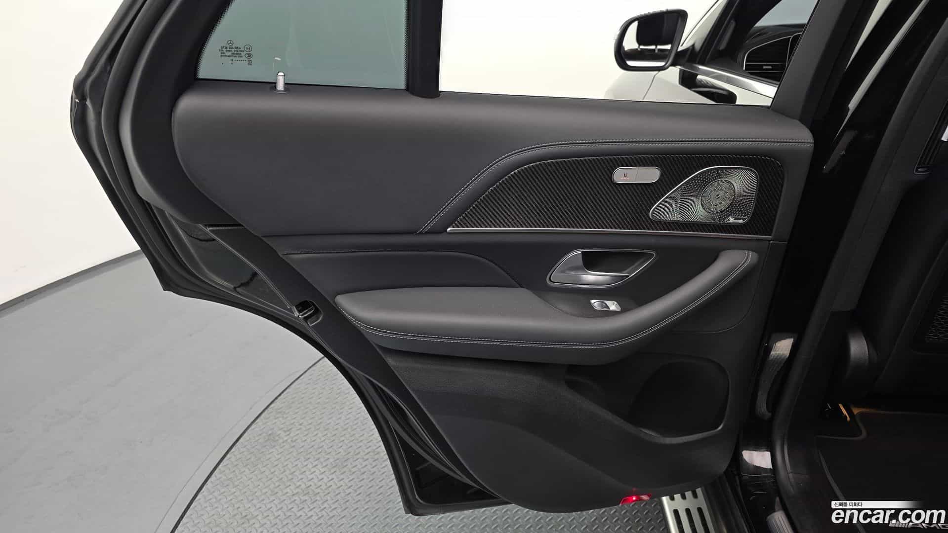 GLE-Class Mercedes-Benz 2021.7-INNER-035