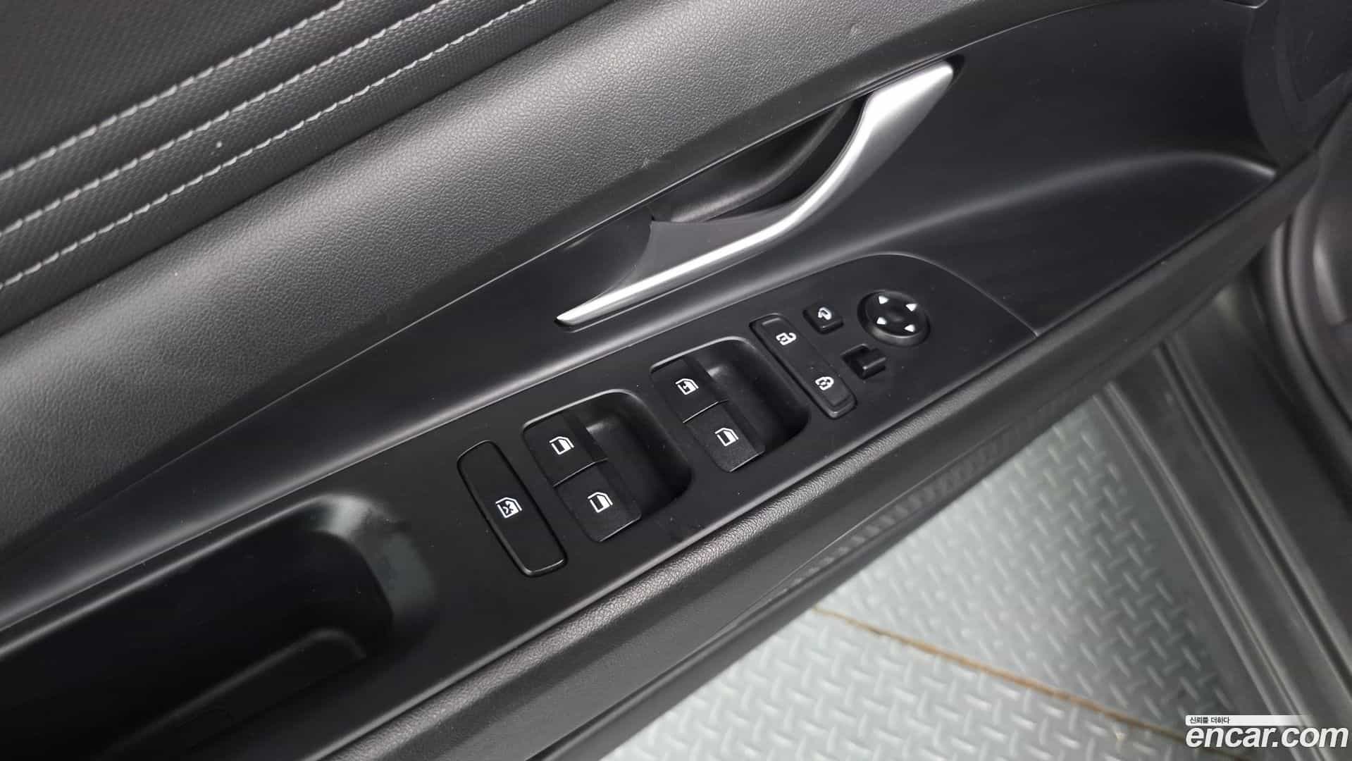 AVANTE Hyundai 2021.6-OPTION-023