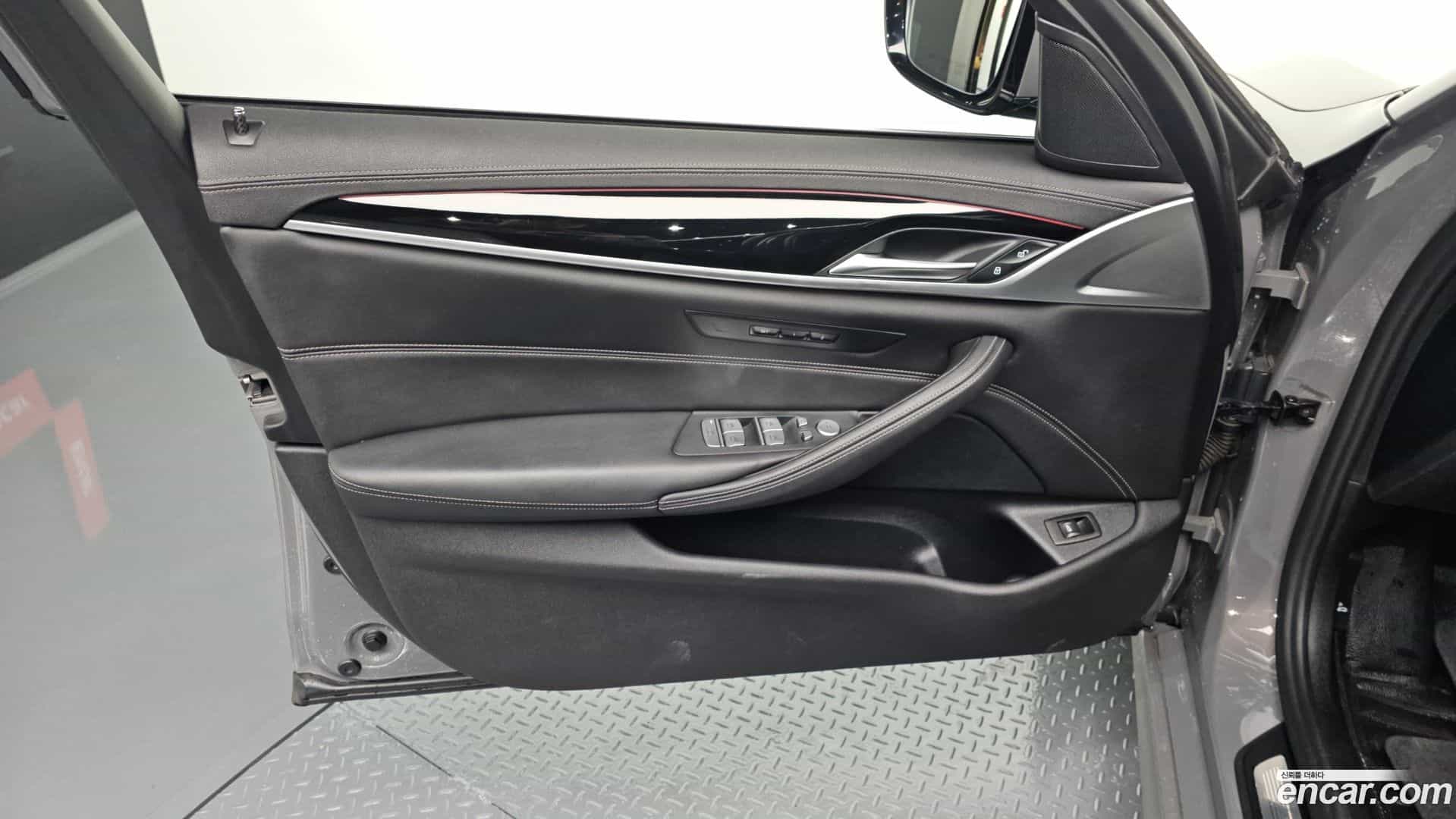 5-Series BMW 2020.10-INNER-034