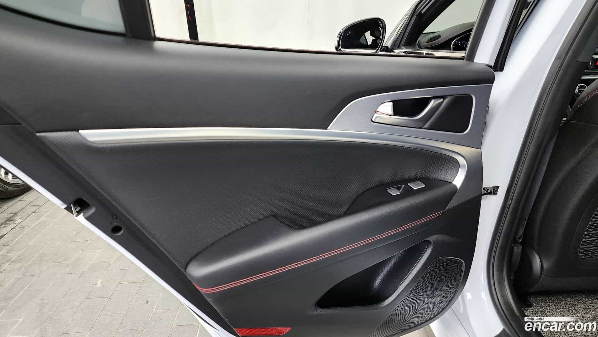 G70 Genesis 2017.10-INNER-035
