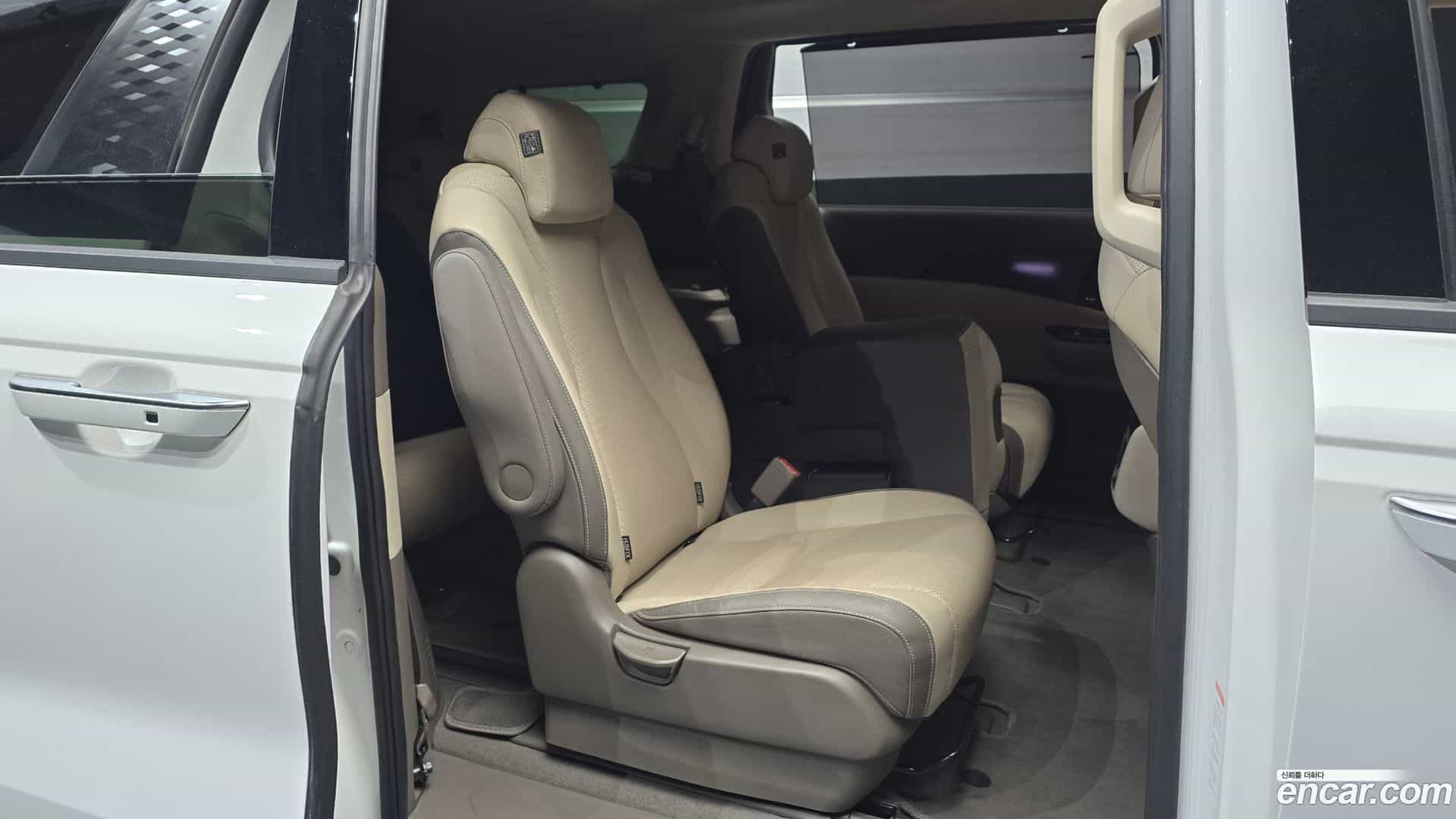 Canival Kia 2023.4-OPTION-016