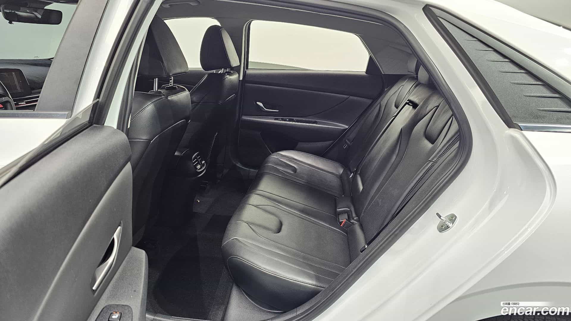 AVANTE Hyundai 2020.8-OPTION-015