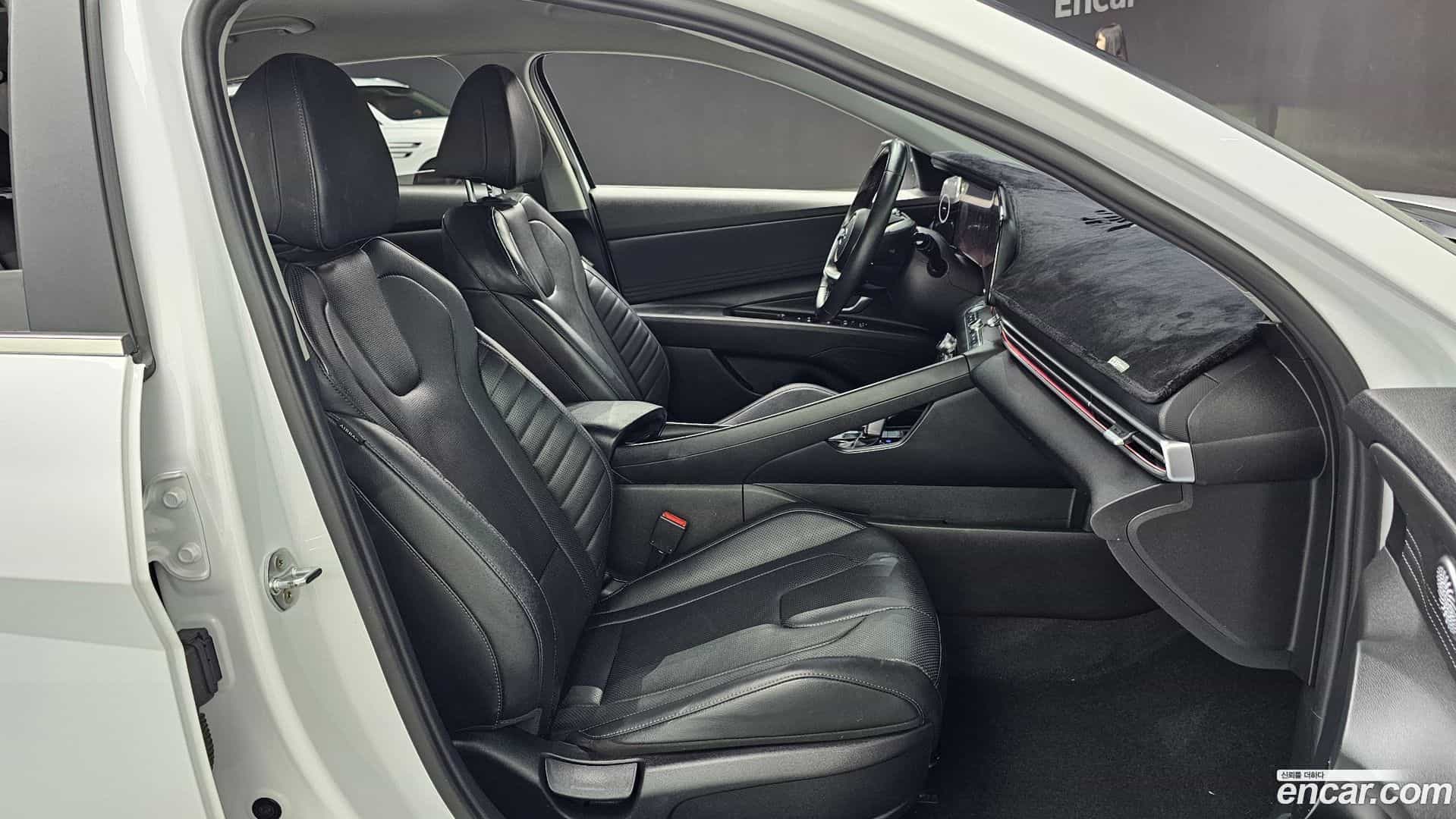 AVANTE Hyundai 2020.8-OPTION-016