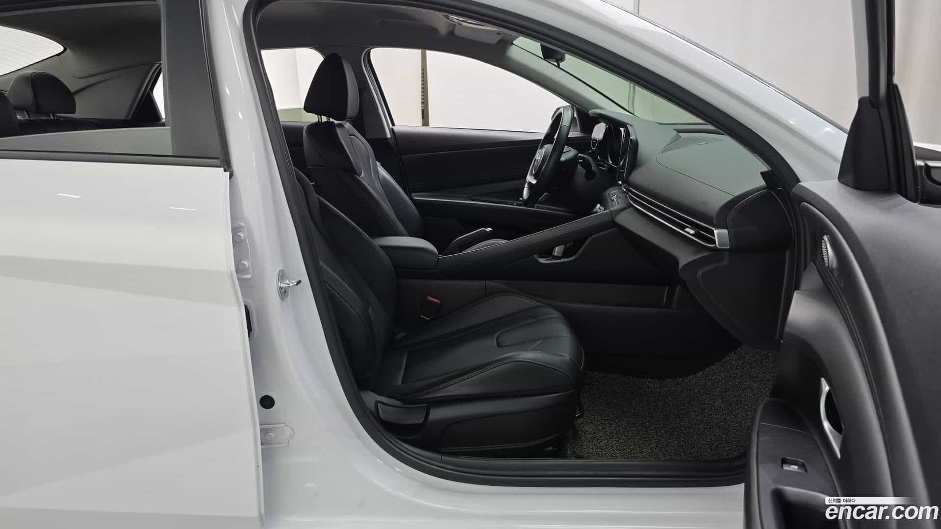 AVANTE Hyundai 2021.5-OPTION-015