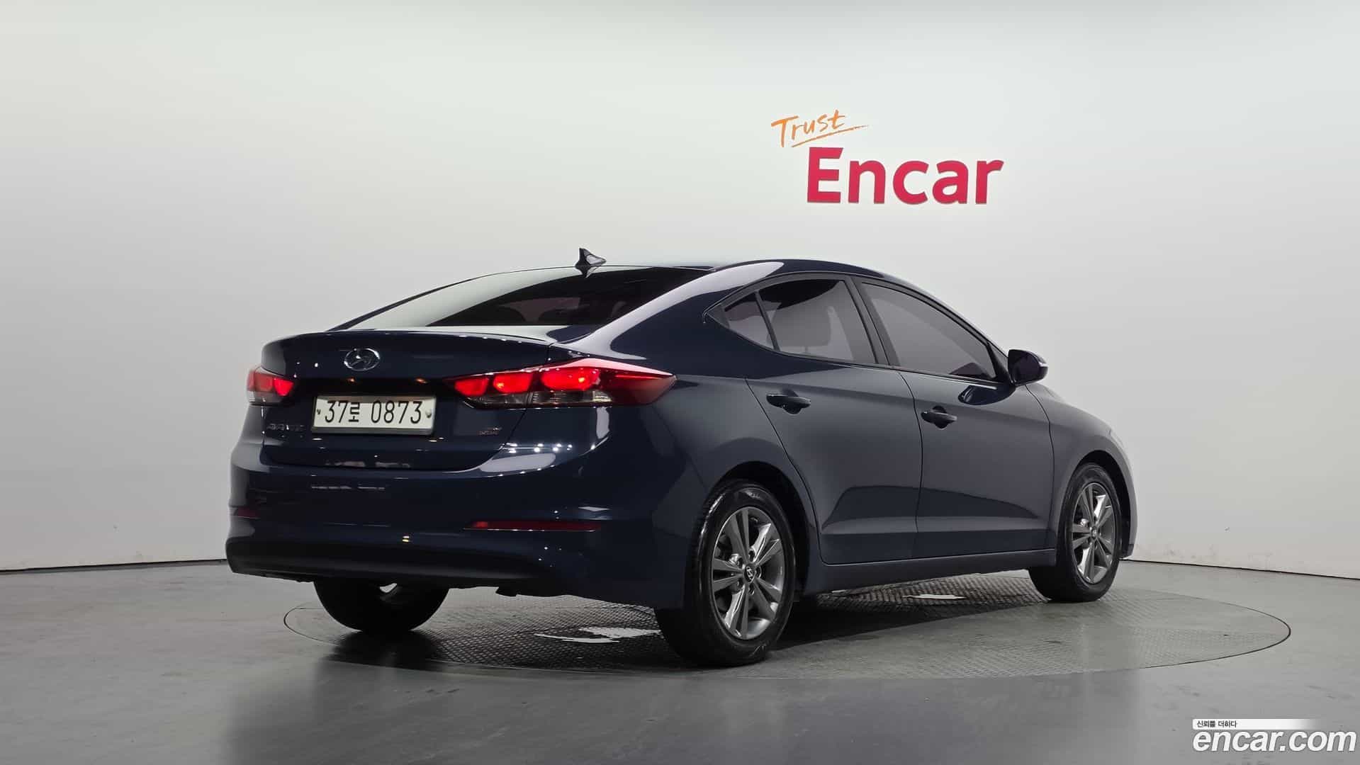 AVANTE Hyundai 2016.2-OUTER-002