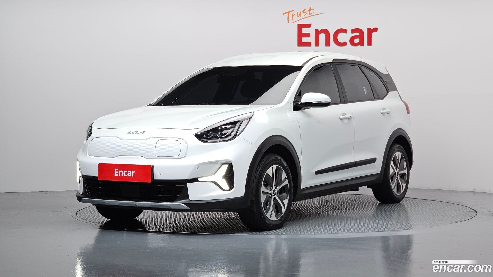 Main__Slider__Photo:Niro Kia 2023.5-0