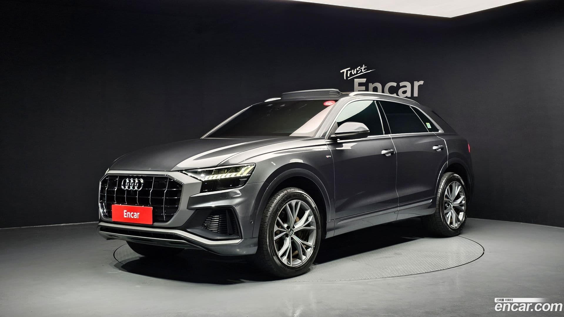 Main__Slider__Photo:Q8 Audi 2020.3-0