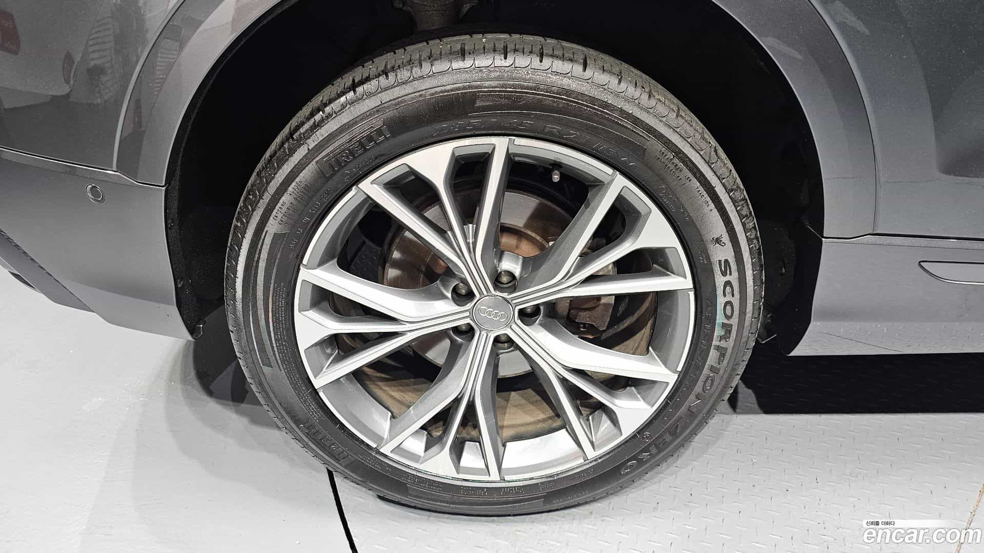 Q8 Audi 2020.3-OUTER-005