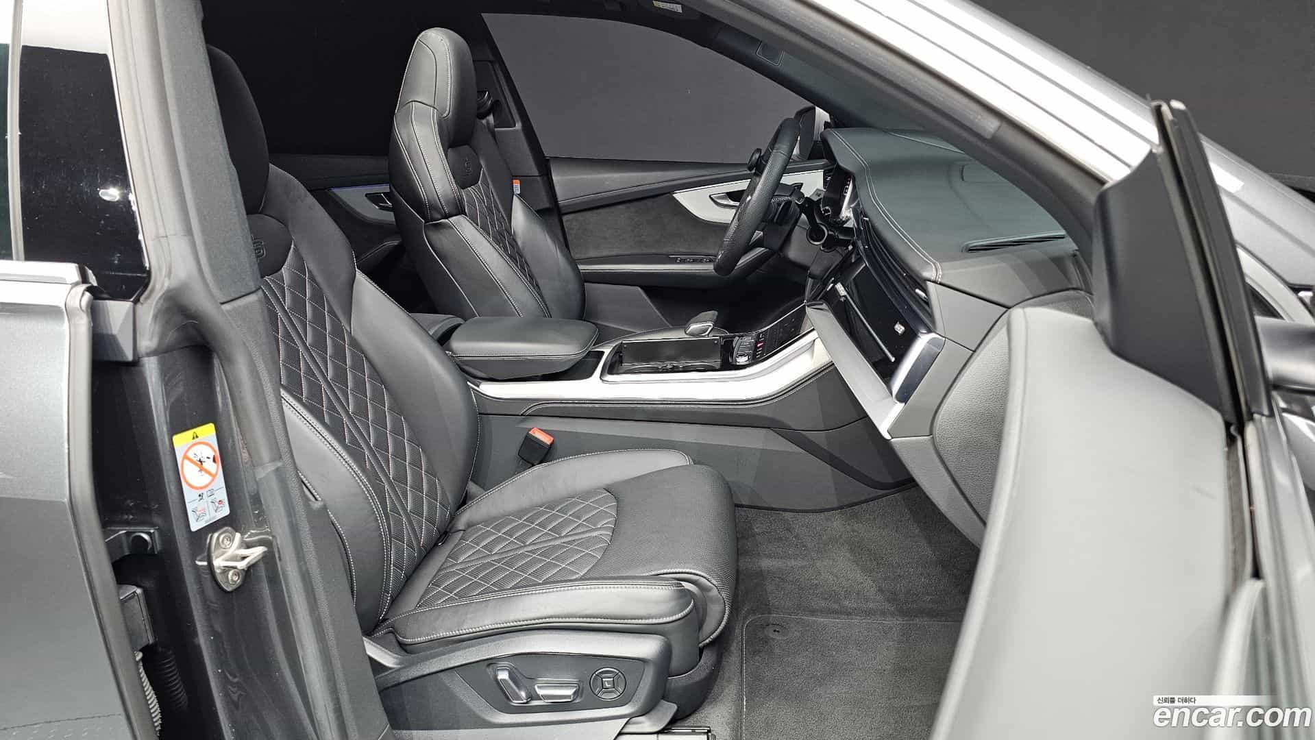 Q8 Audi 2020.3-OPTION-015