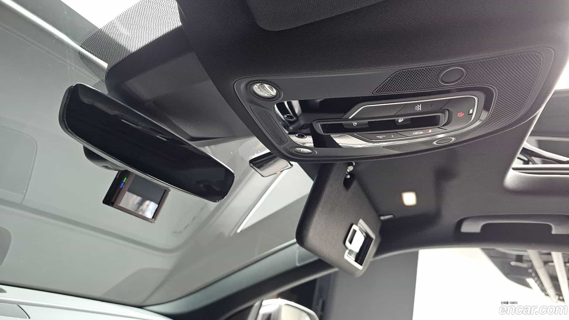 Q8 Audi 2020.3-OPTION-022