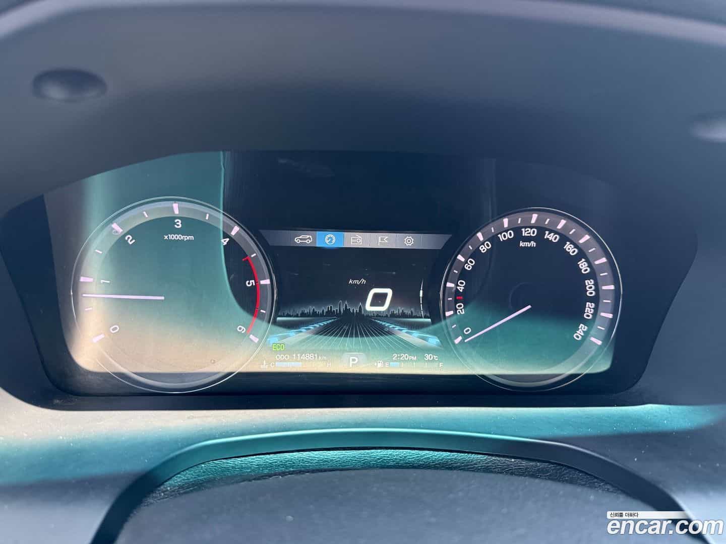 Rexton KG Mobility 2019.4-INNER-008