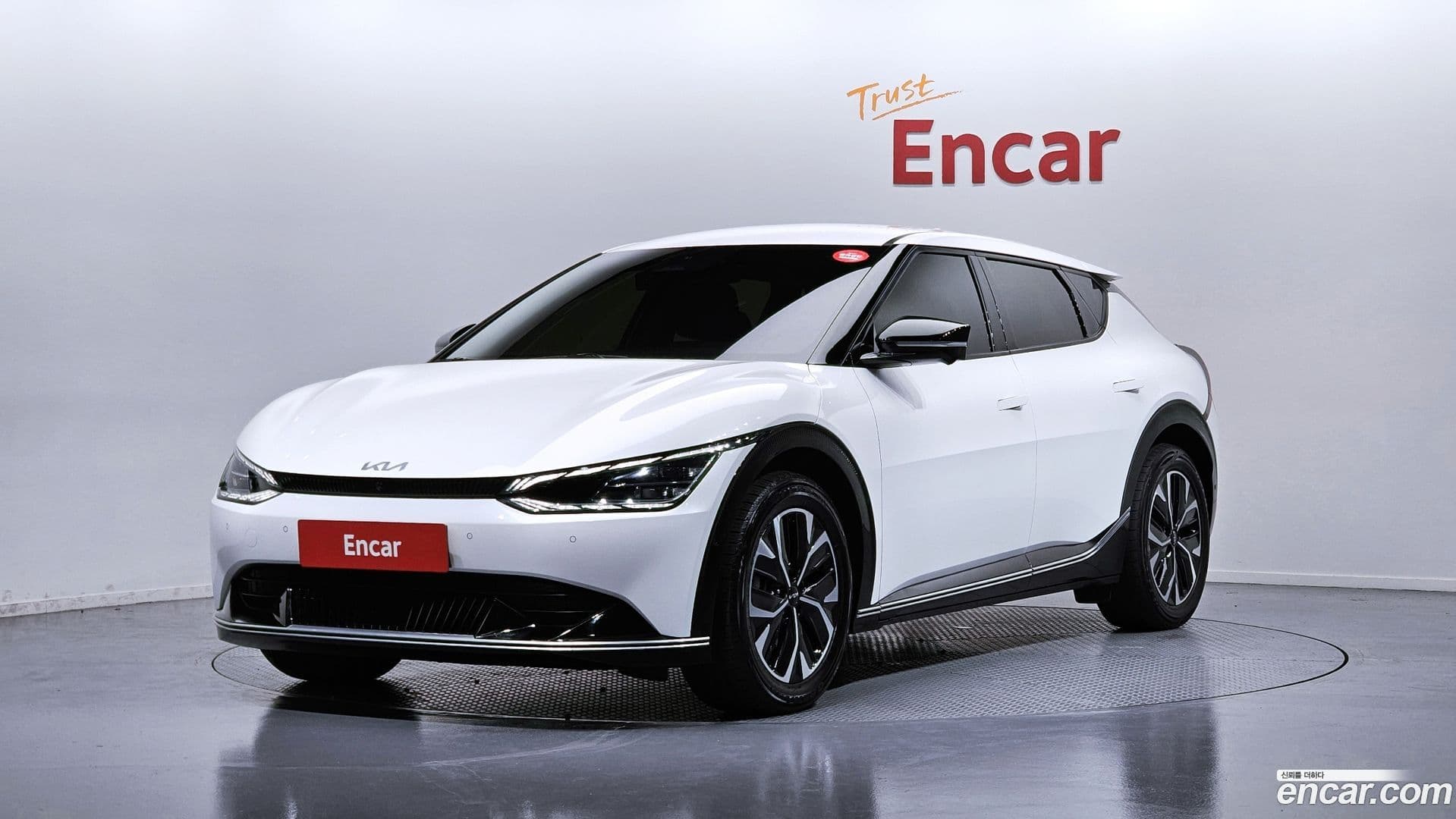 Main__Slider__Photo:EV6 Kia 2021.11-0