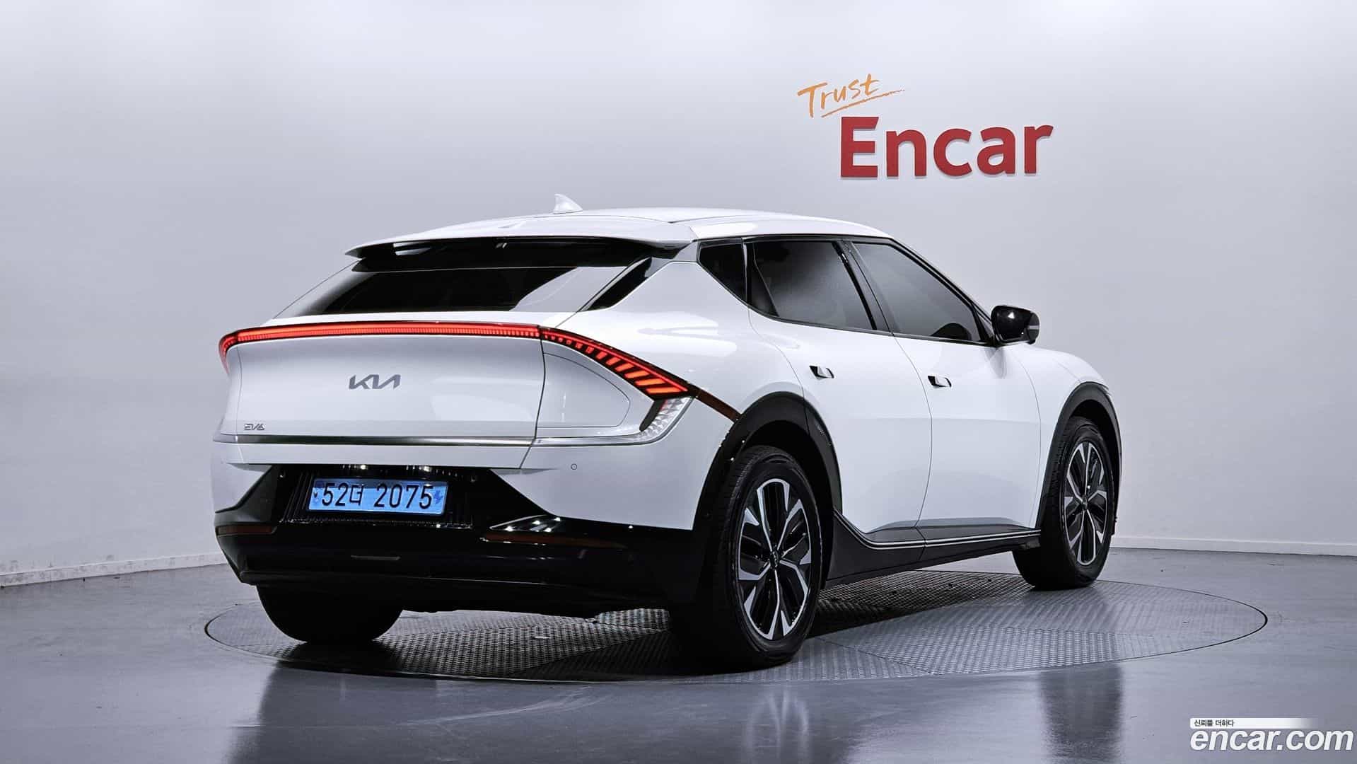 EV6 Kia 2021.11-OUTER-002