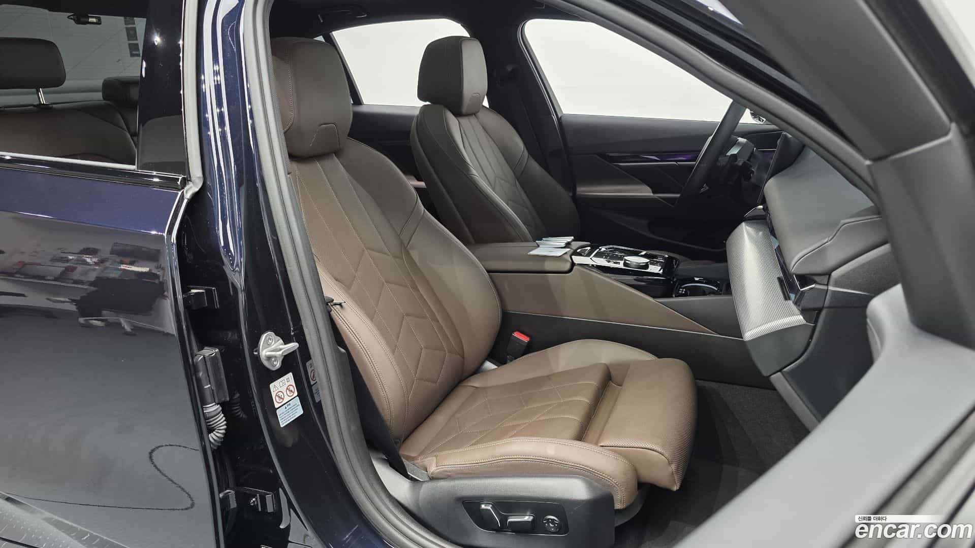 5-Series BMW 2023.9-OPTION-016