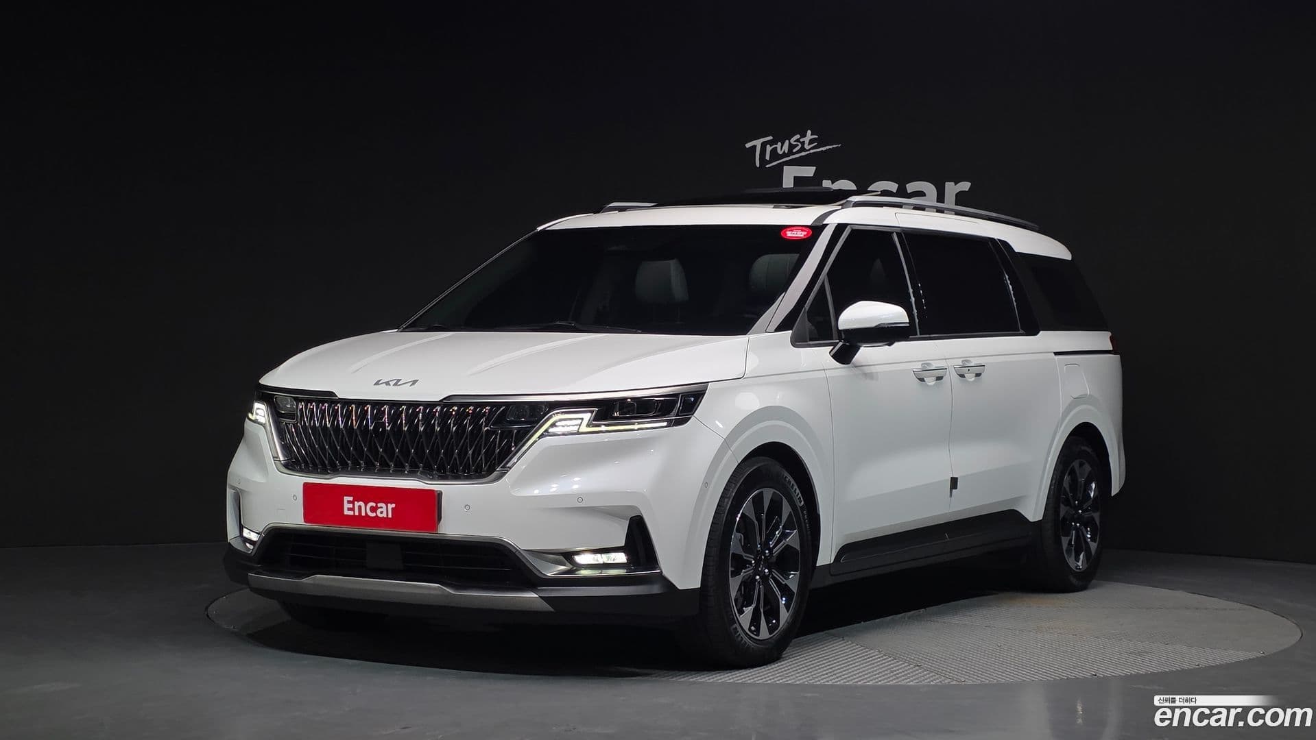 Main__Slider__Photo:Canival Kia 2022.0-0