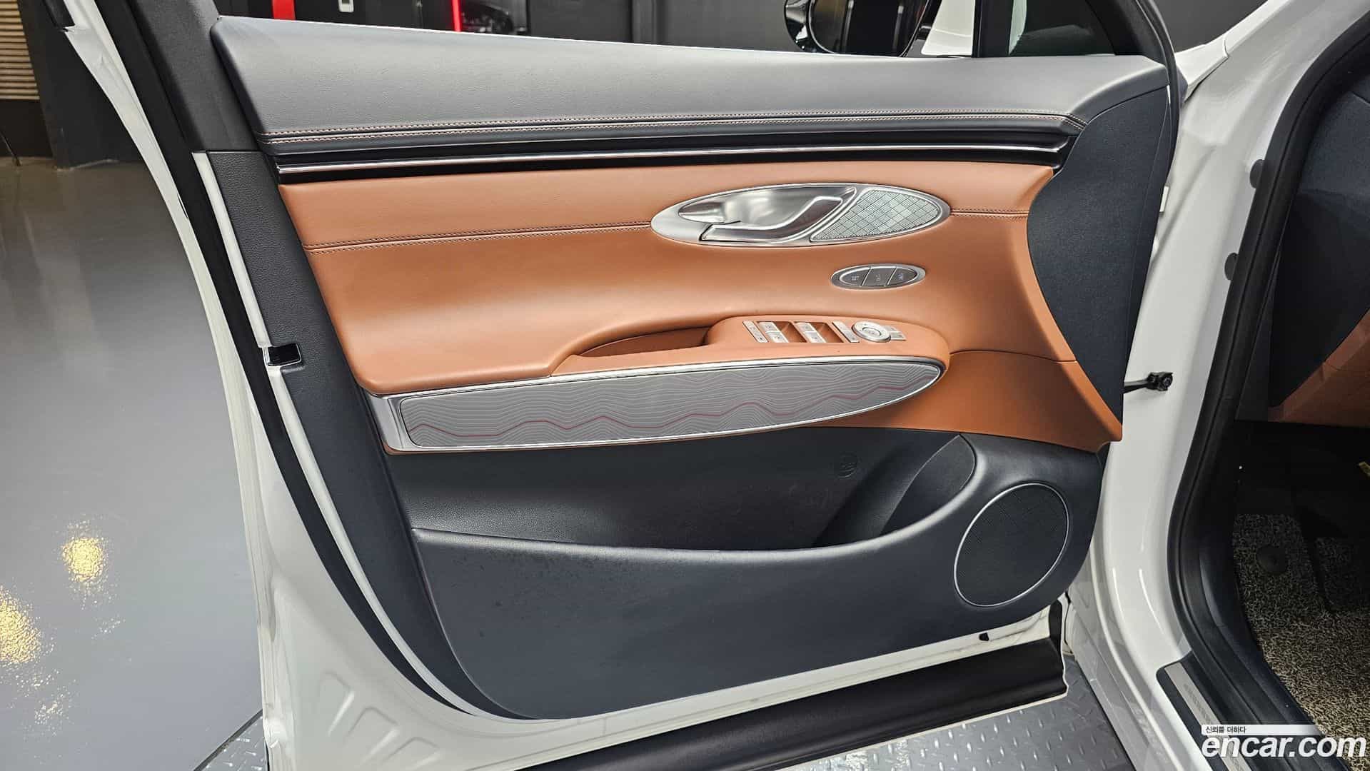 GV70 Genesis 2024.0-INNER-034