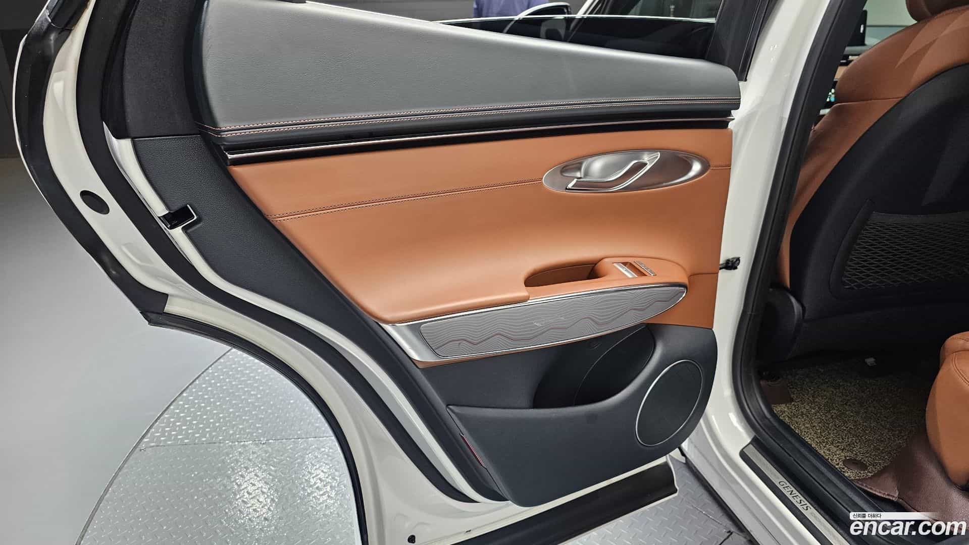 GV70 Genesis 2024.0-INNER-035