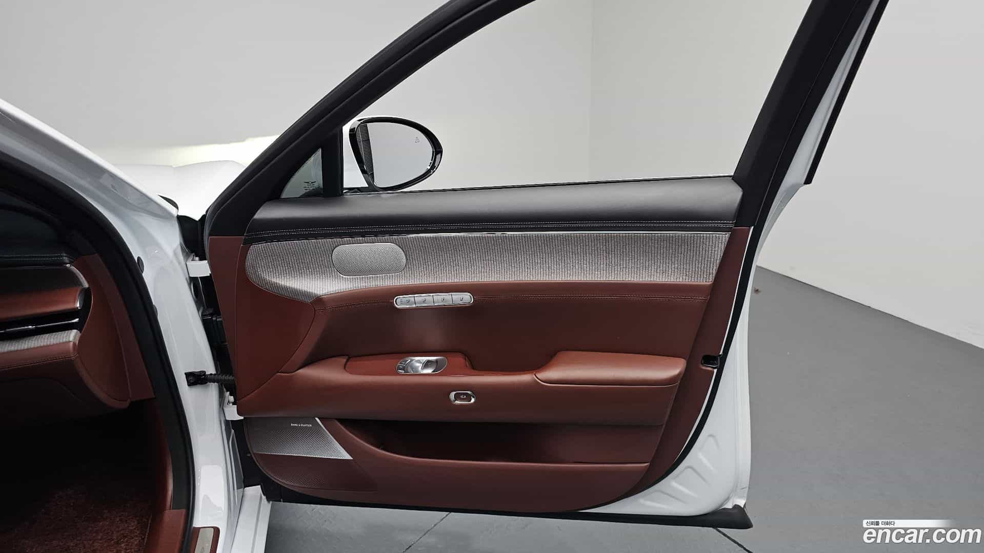 G90 Genesis 2024.8-INNER-034