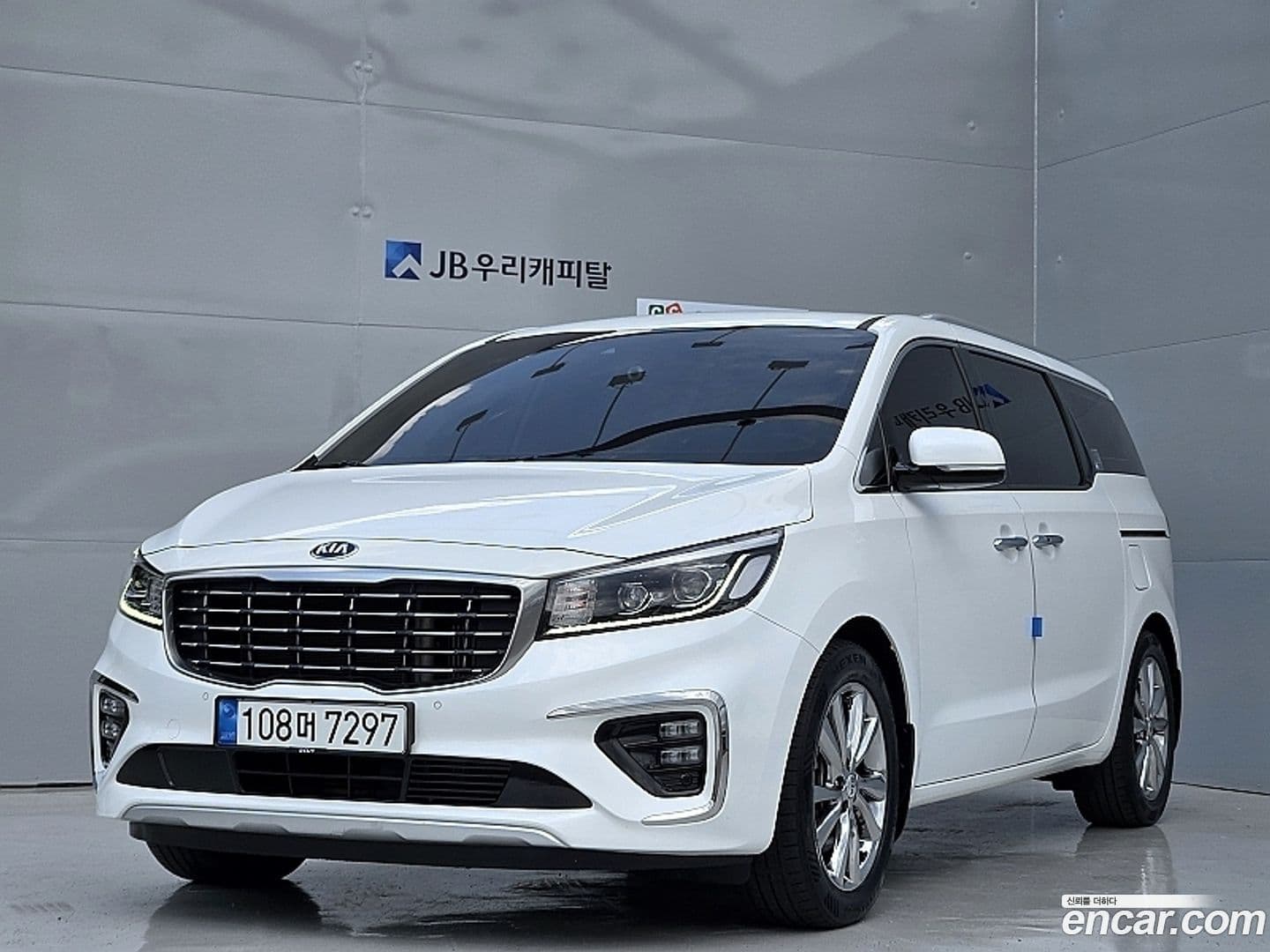 Main__Slider__Photo:Canival Kia 2019.8-0