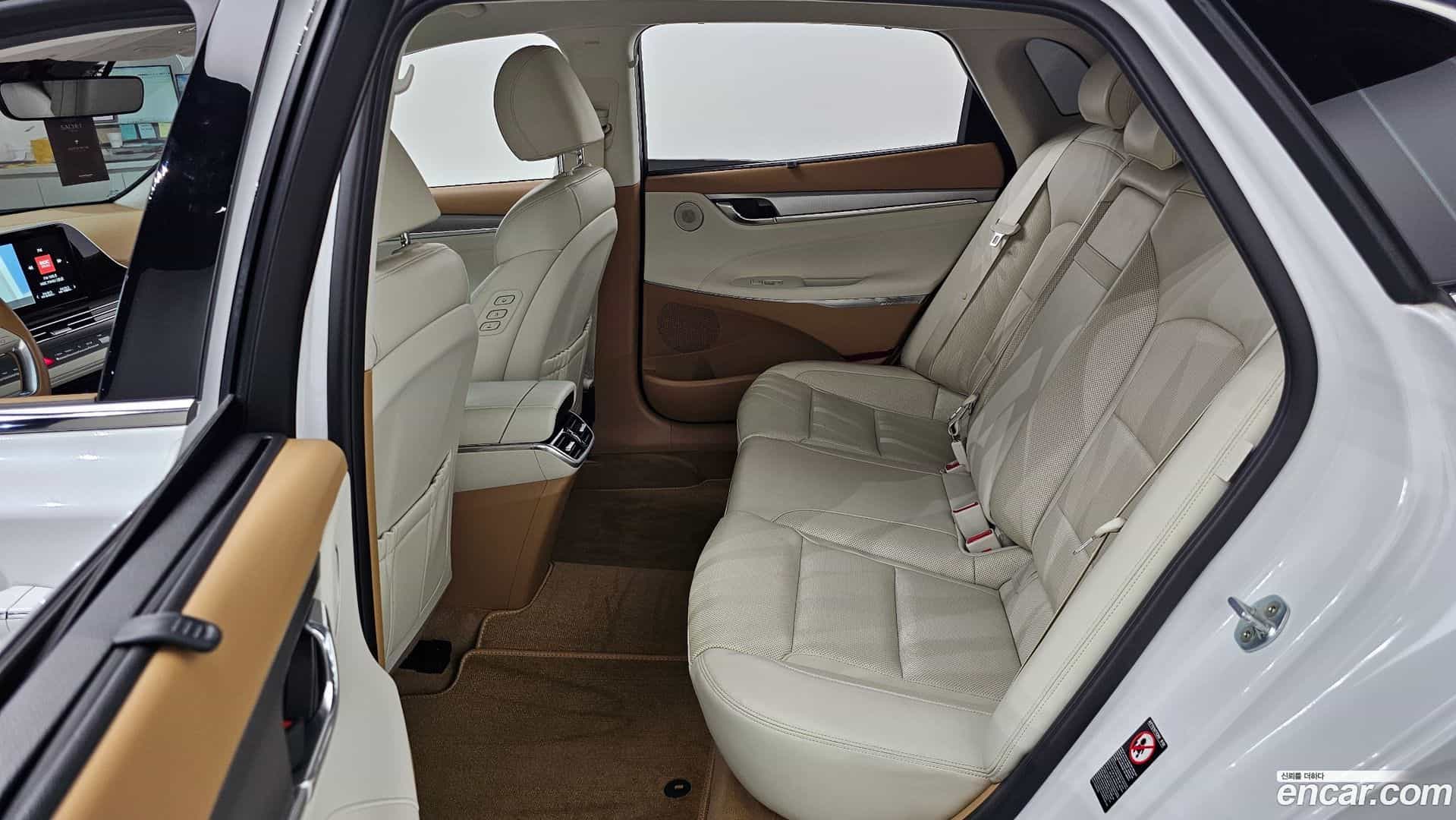 Grandeur Hyundai 2020.6-OPTION-016