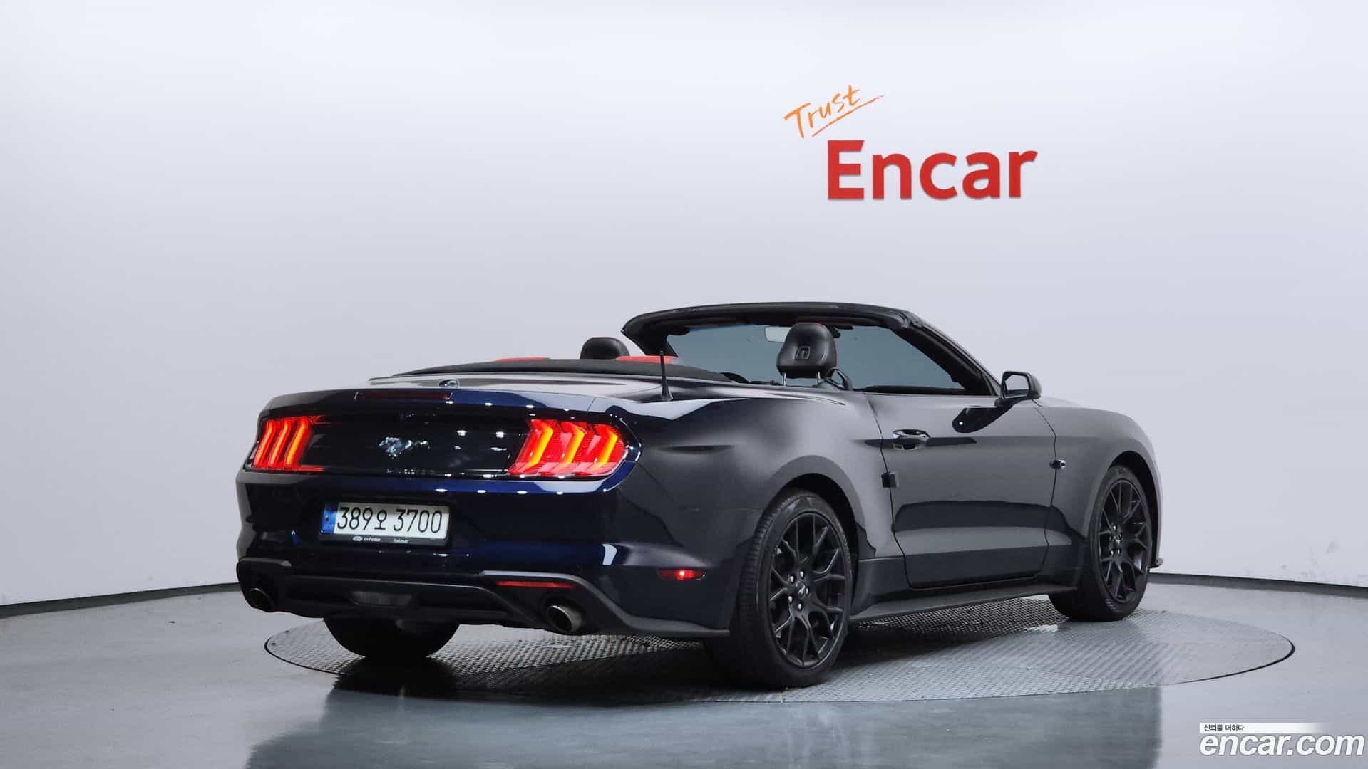 Mustang Ford 2021.3-OUTER-002