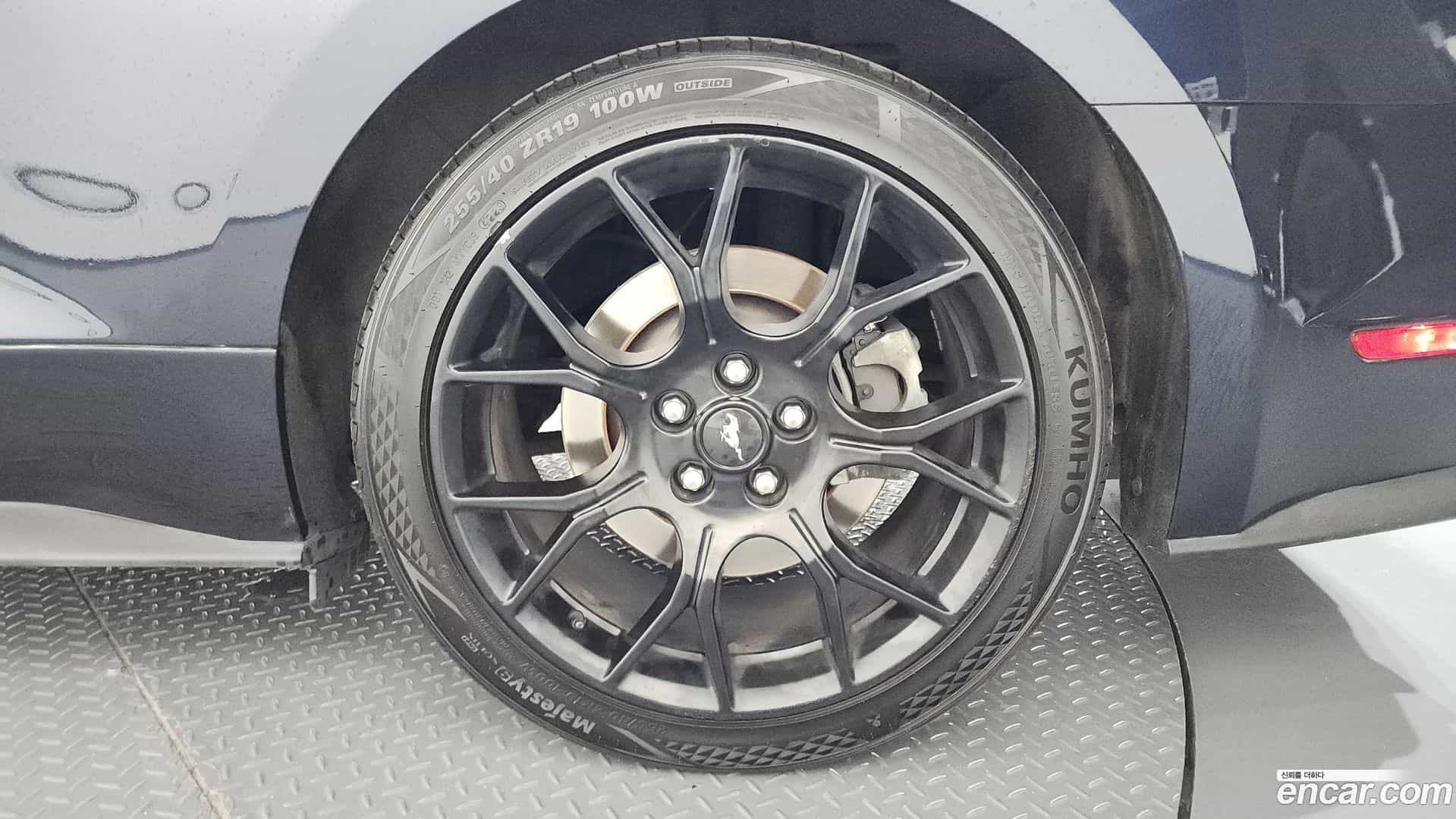 Mustang Ford 2021.3-OUTER-031