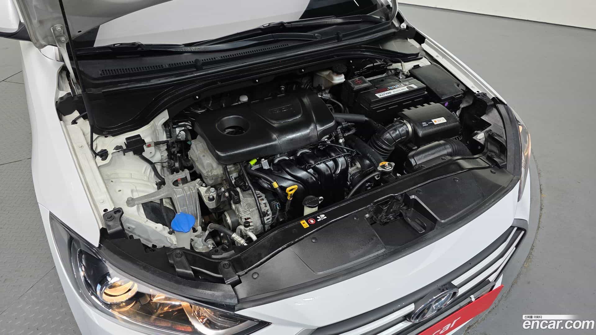 AVANTE Hyundai 2017.11-OUTER-006