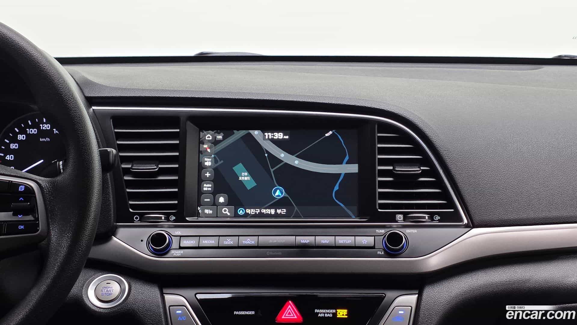 AVANTE Hyundai 2017.11-OPTION-021