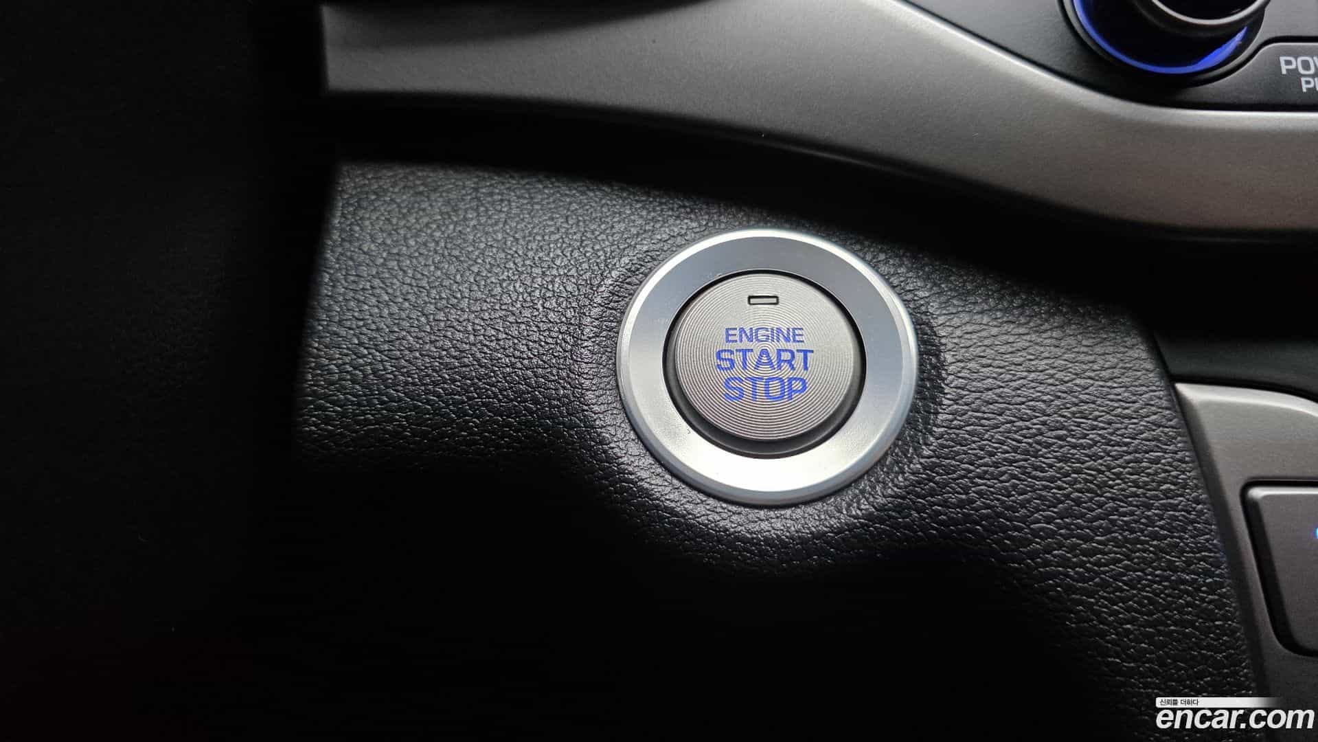 AVANTE Hyundai 2017.11-OPTION-024