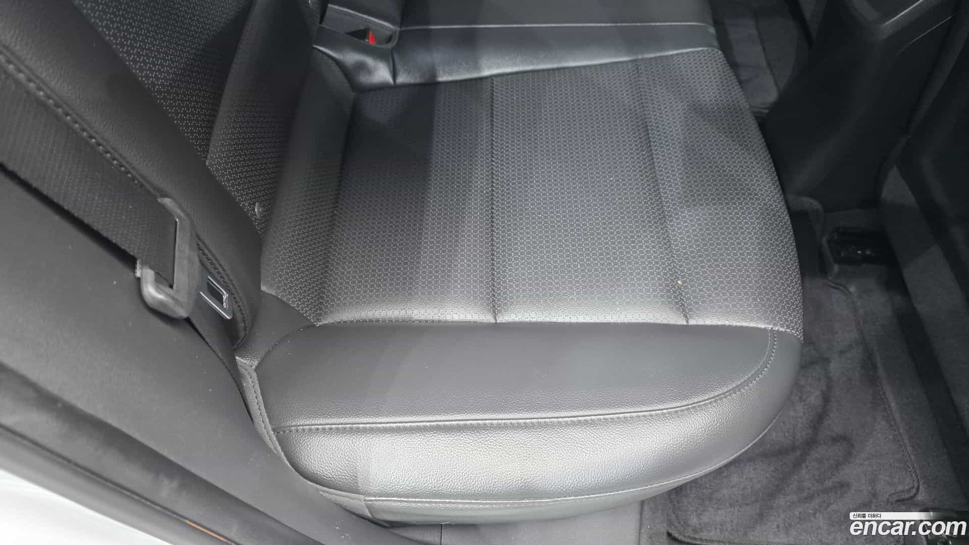 AVANTE Hyundai 2017.11-INNER-036