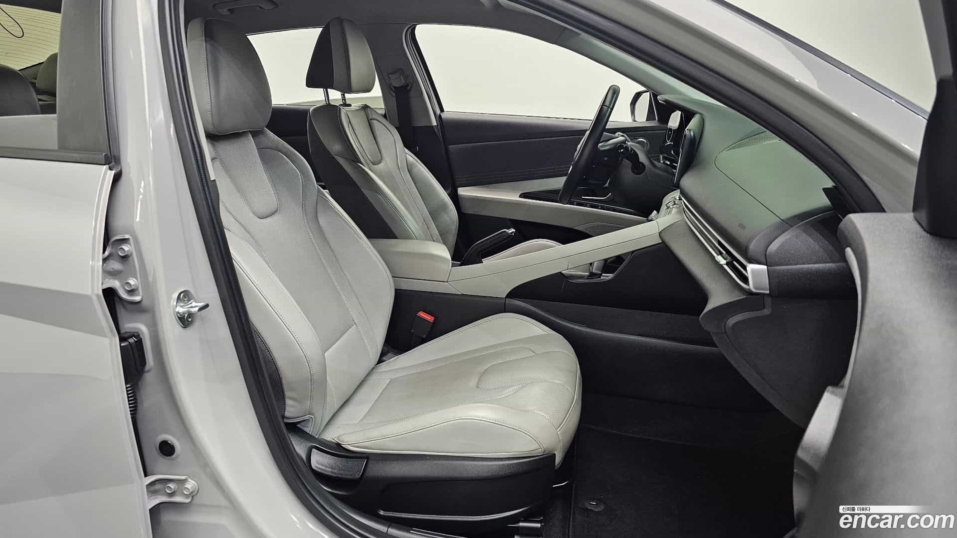 AVANTE Hyundai 2020.8-INNER-036