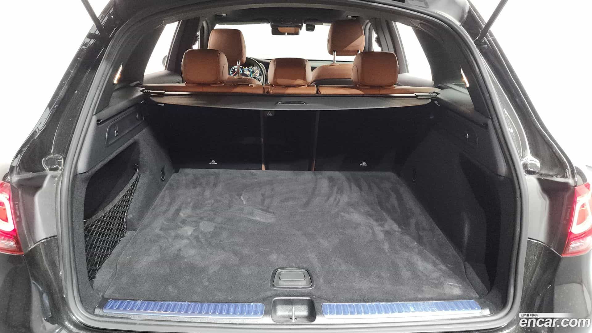 GLC-Class Mercedes-Benz 2022.7-OPTION-023