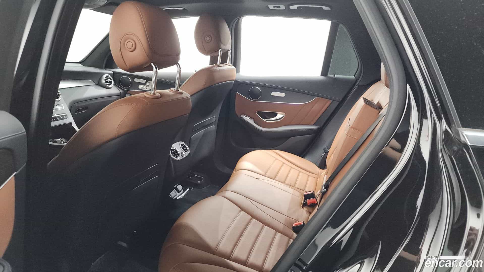 GLC-Class Mercedes-Benz 2022.7-OPTION-024