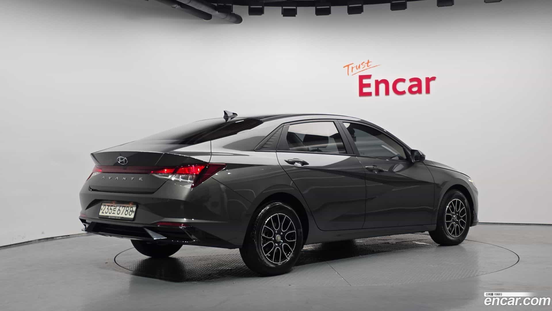 AVANTE Hyundai 2020.6-OUTER-002