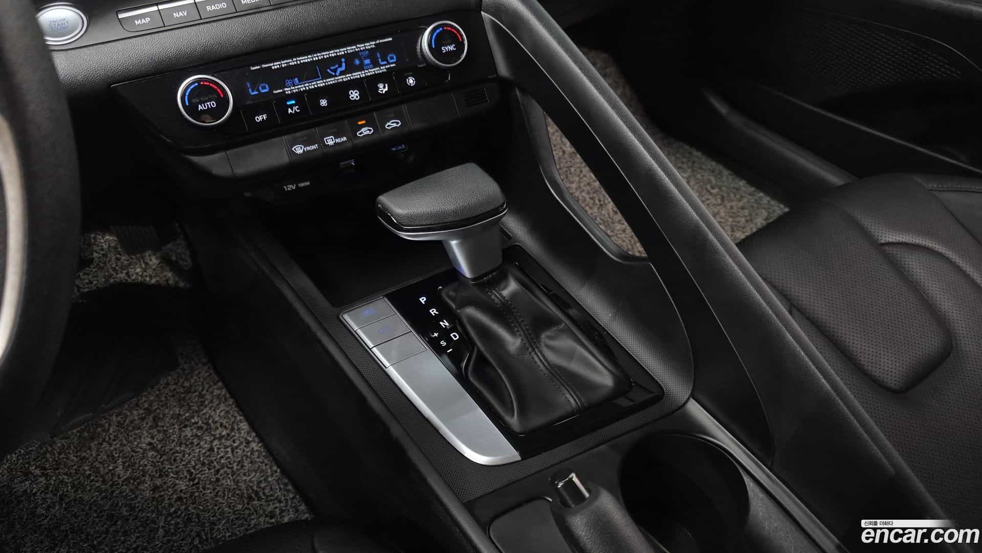 AVANTE Hyundai 2020.6-INNER-009