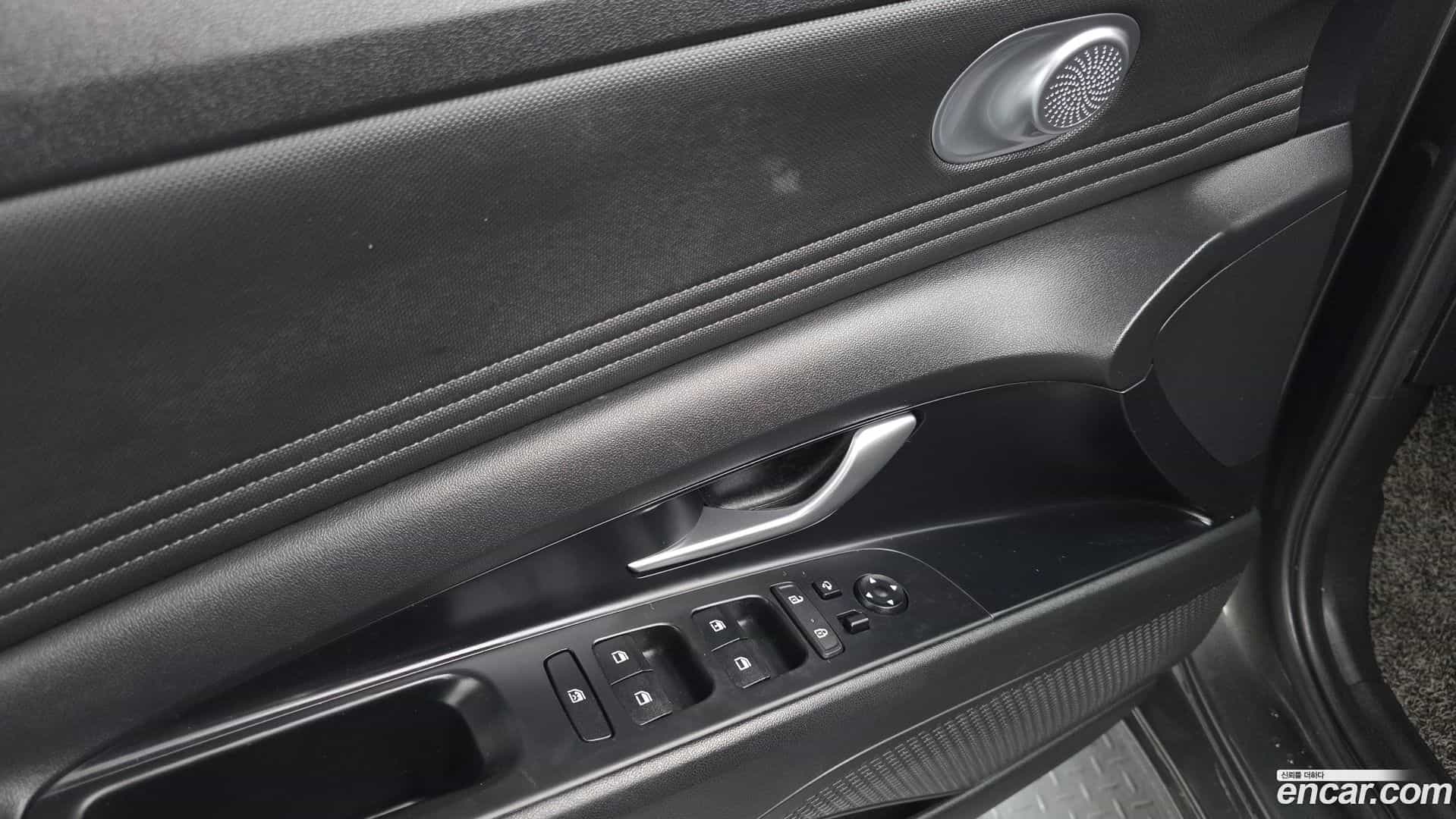 AVANTE Hyundai 2020.6-OPTION-017