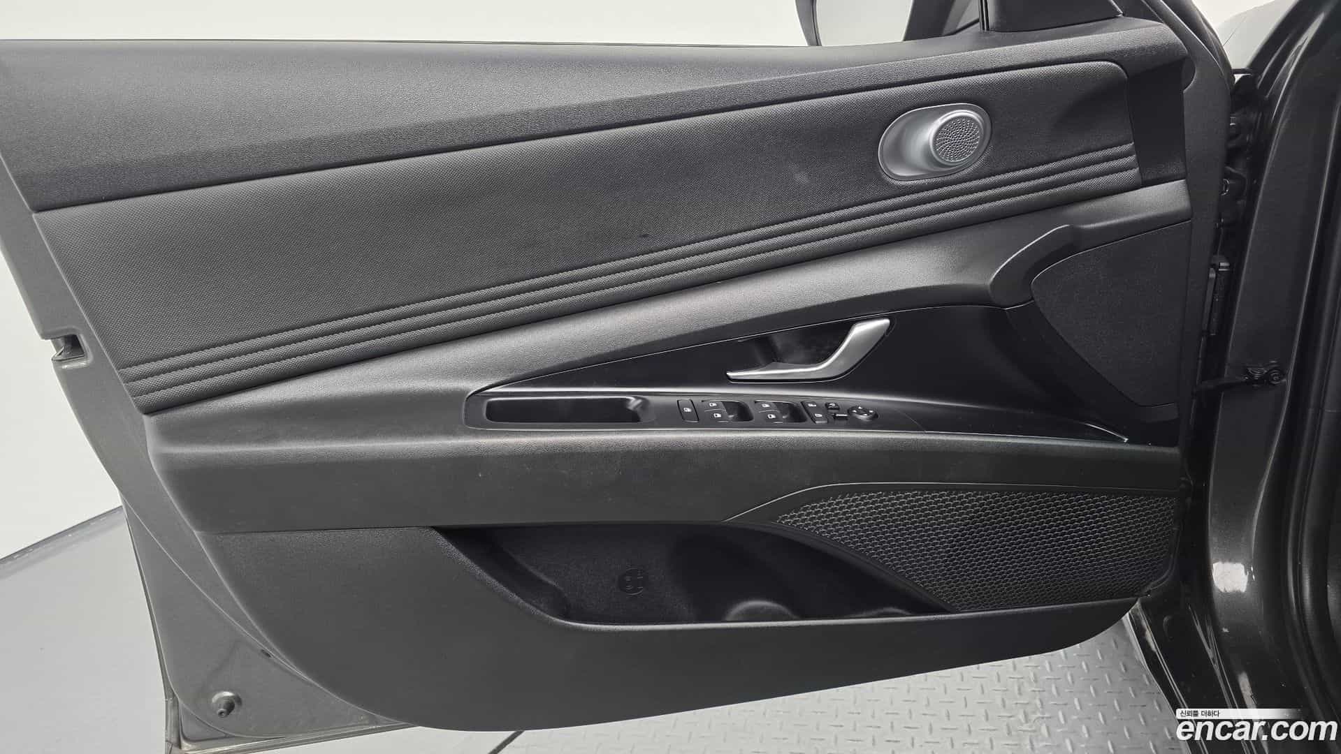 AVANTE Hyundai 2020.6-OPTION-040