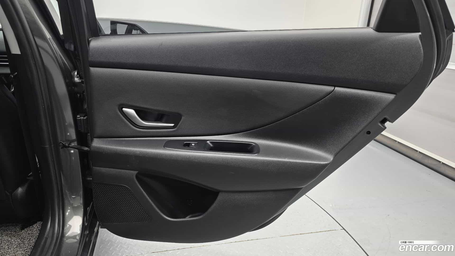 AVANTE Hyundai 2020.6-OPTION-043