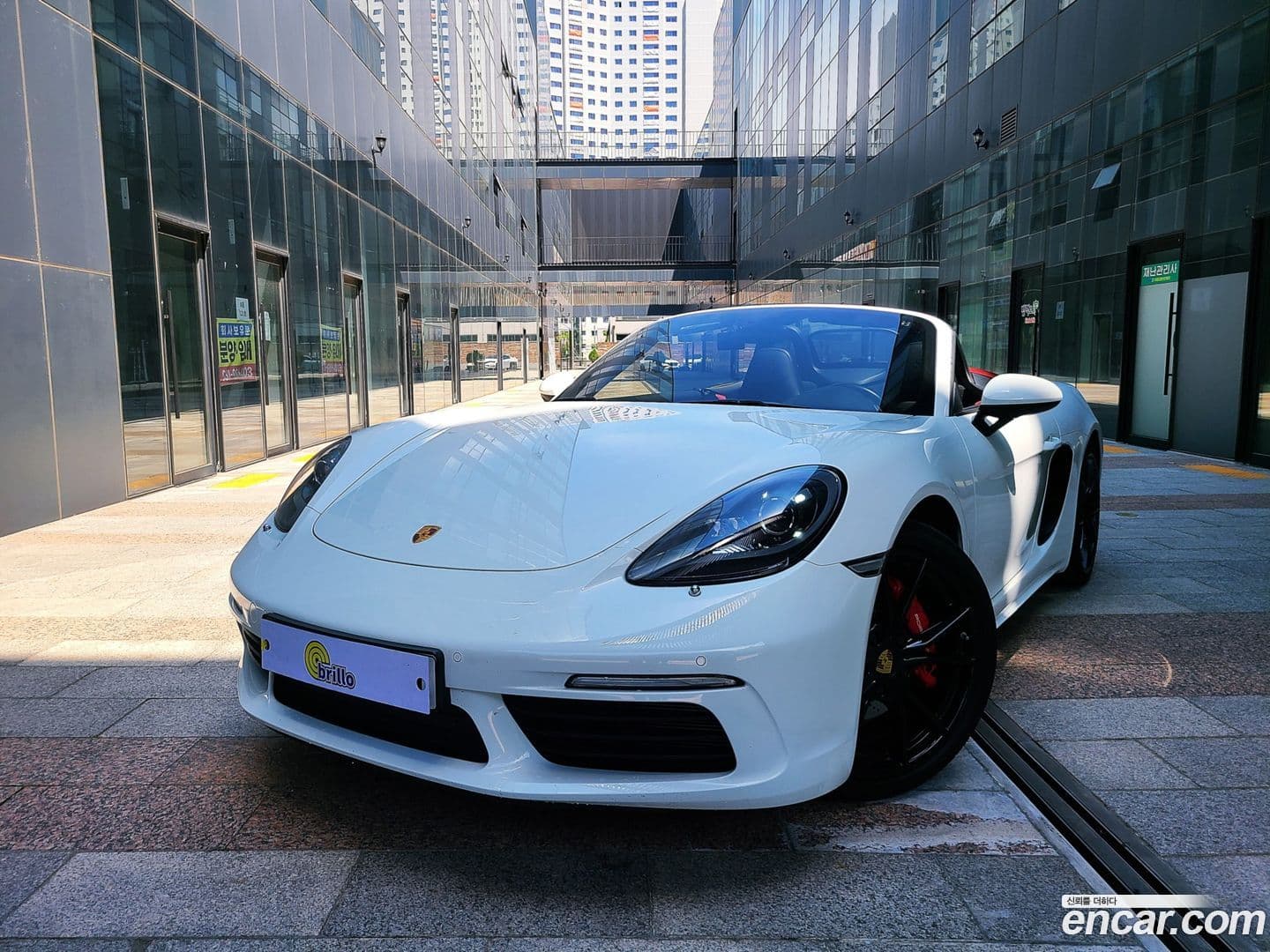 Main__Slider__Photo:718 Porsche 2017.5-0