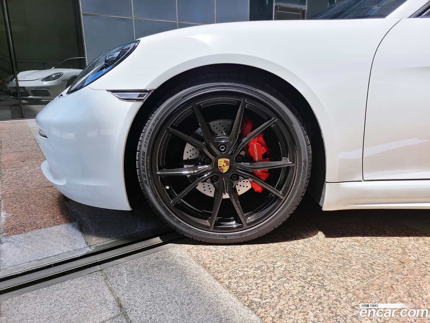718 Porsche 2017.5-OPTION-024