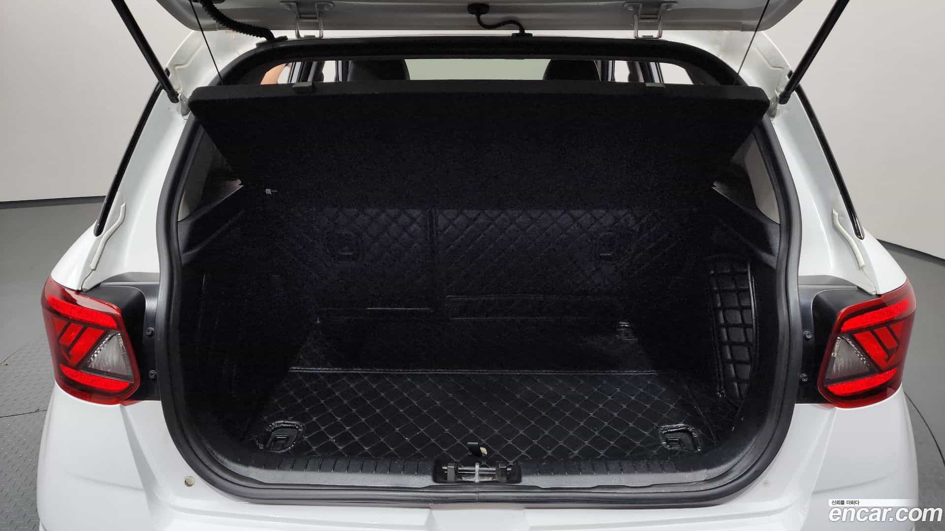 Venue Hyundai 2023.1-OPTION-020