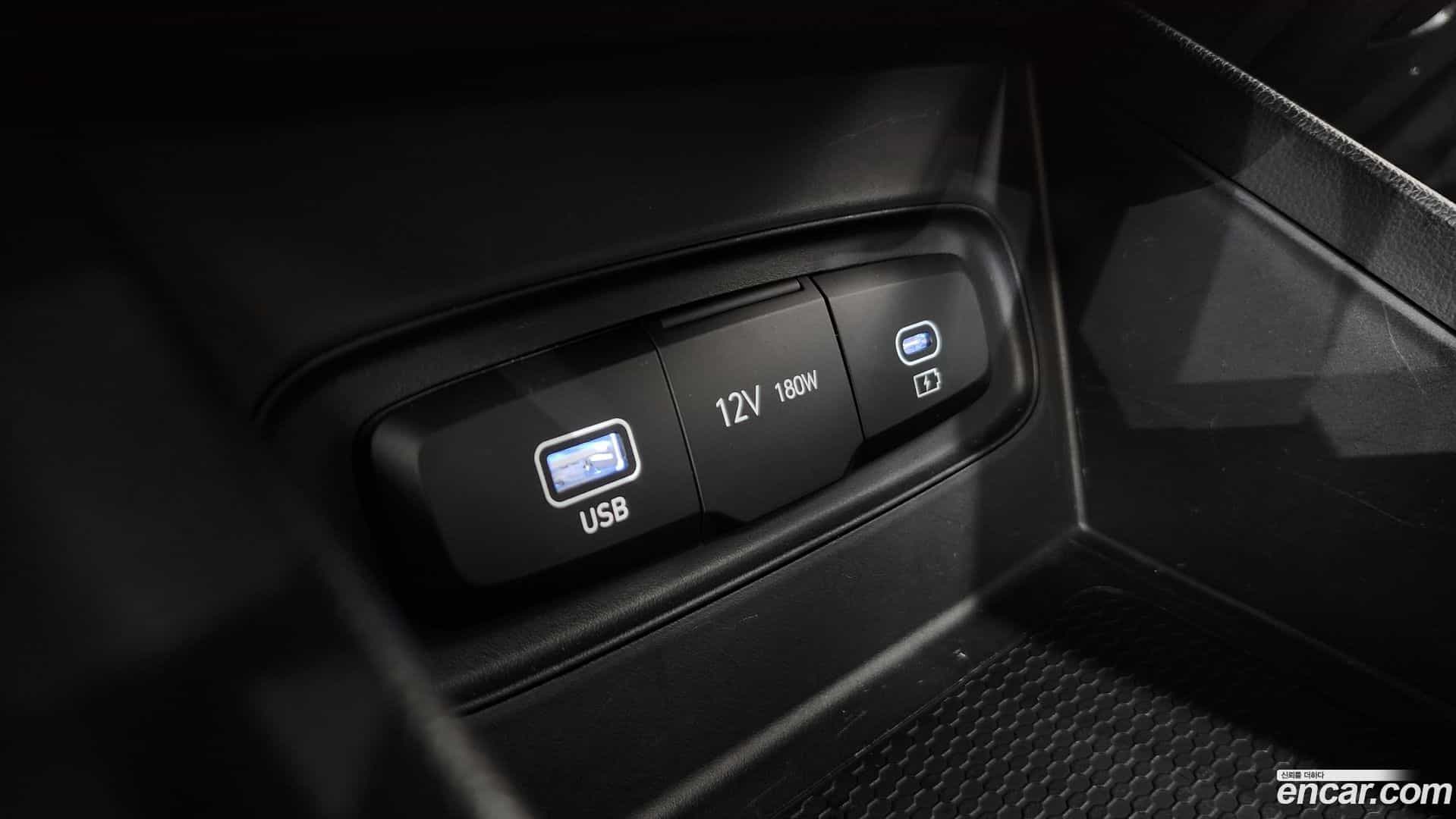 Venue Hyundai 2023.1-OPTION-046