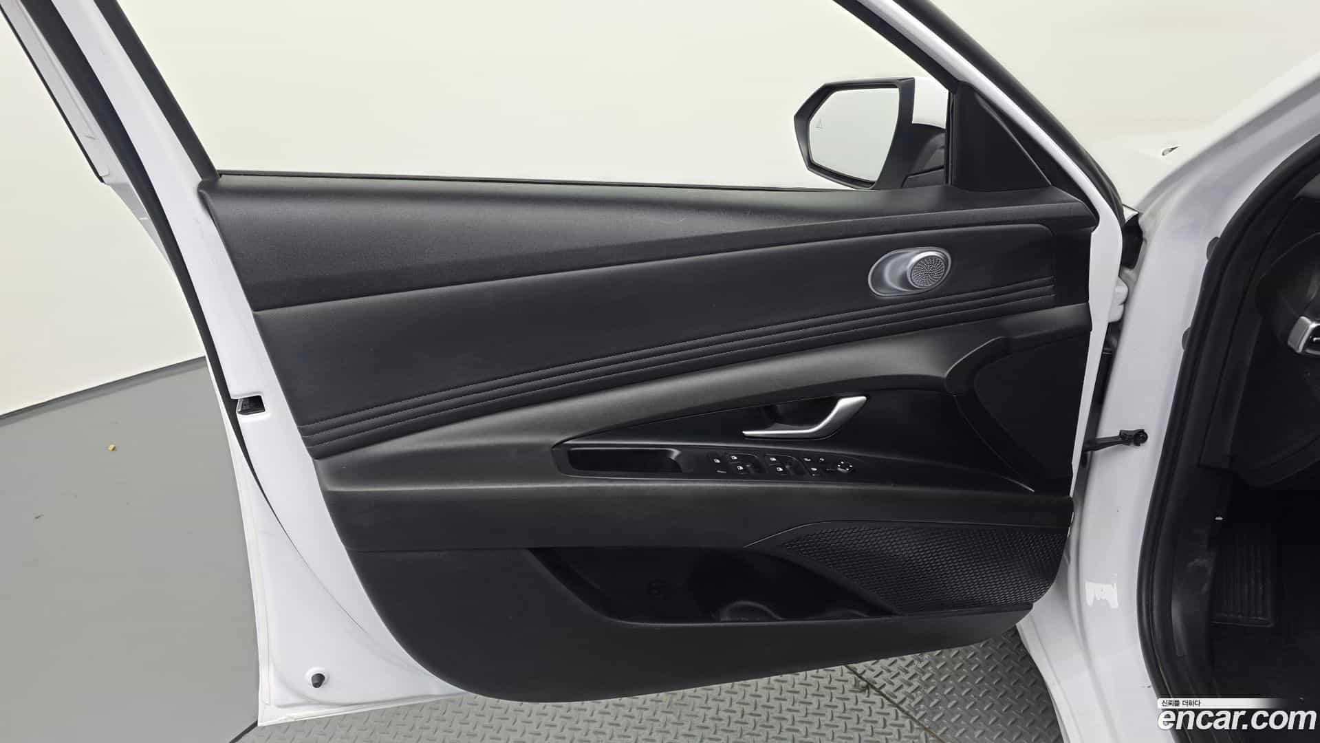 AVANTE Hyundai 2023.2-INNER-034