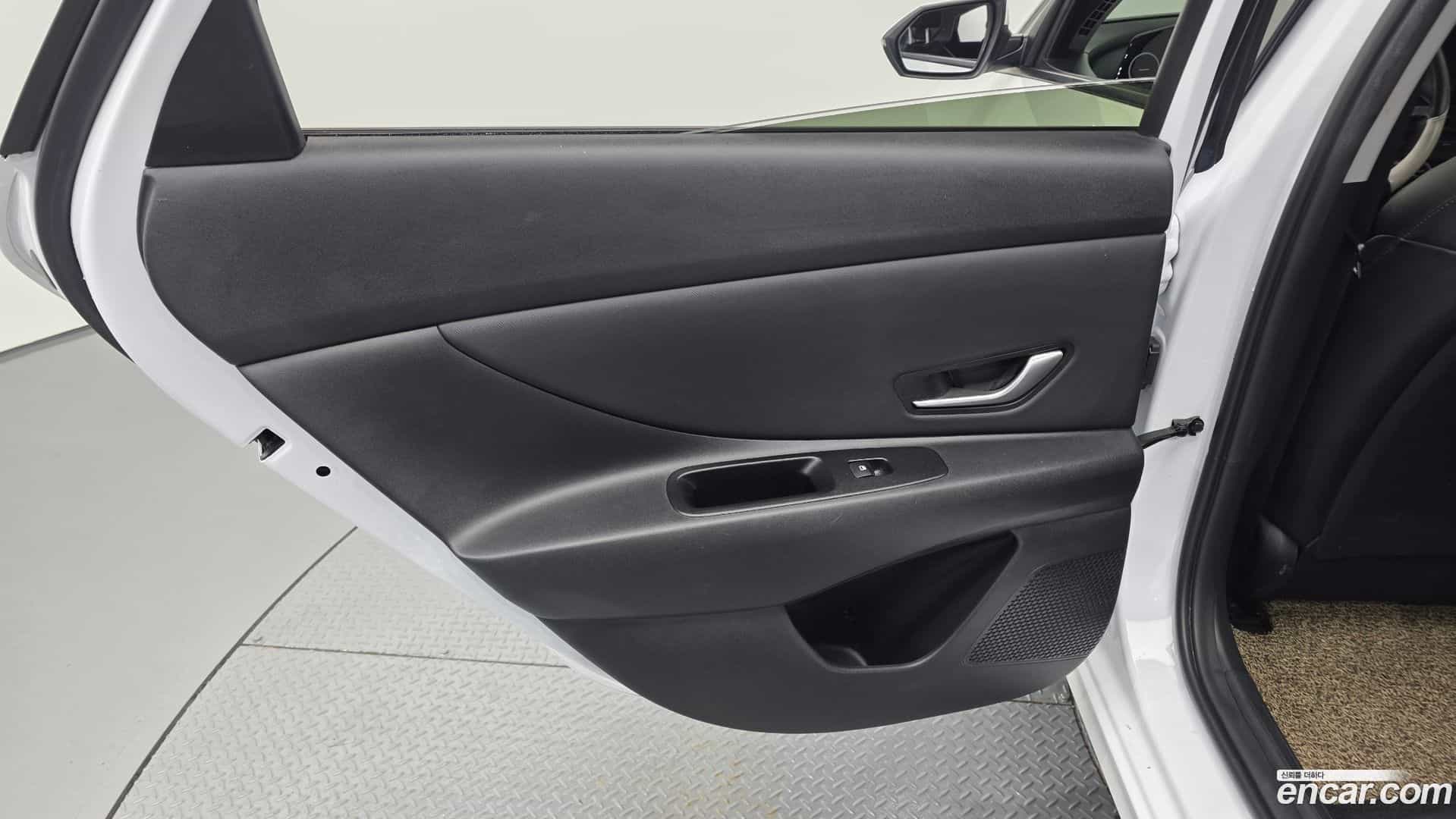 AVANTE Hyundai 2023.2-INNER-035