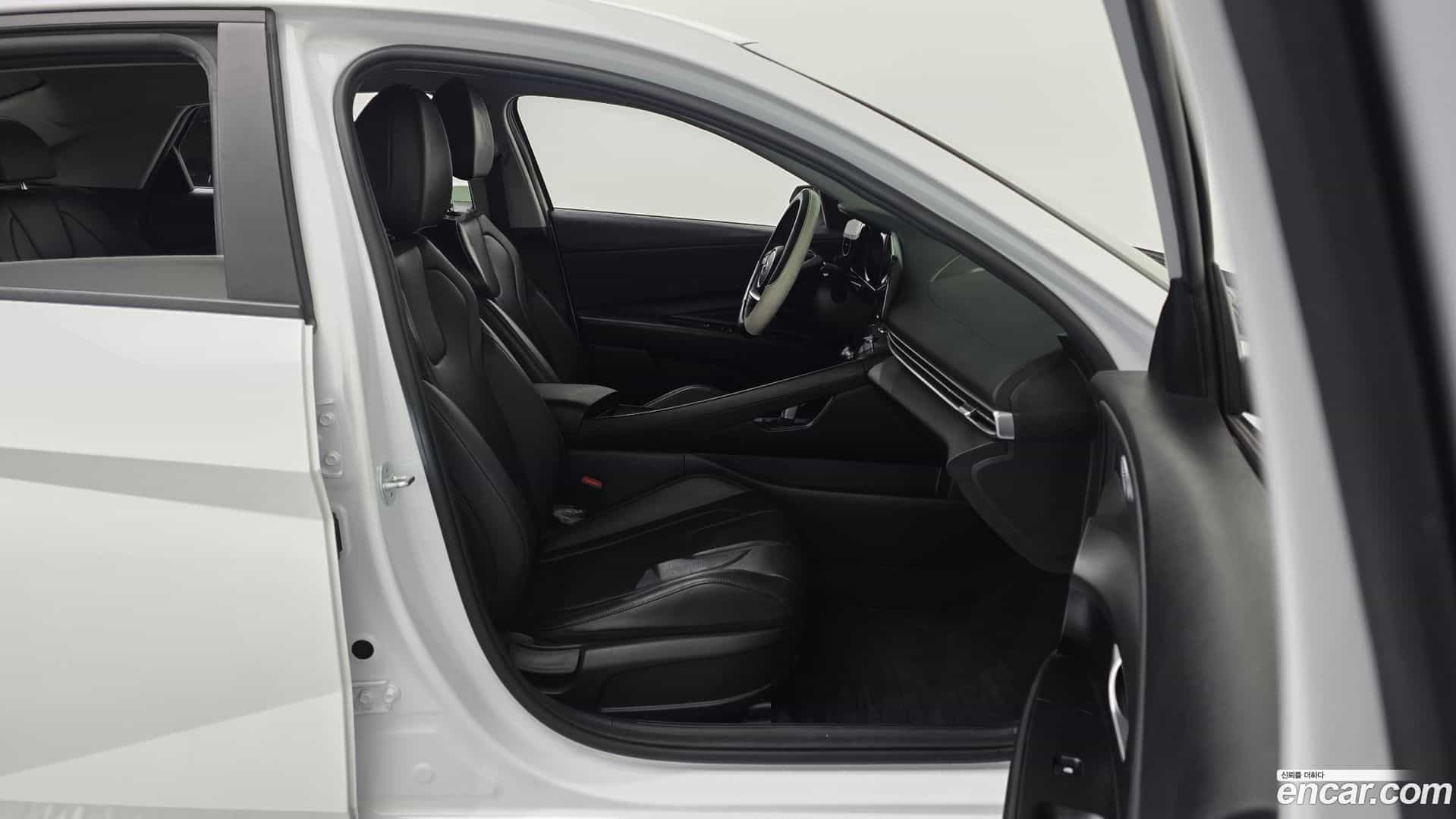 AVANTE Hyundai 2023.2-INNER-036
