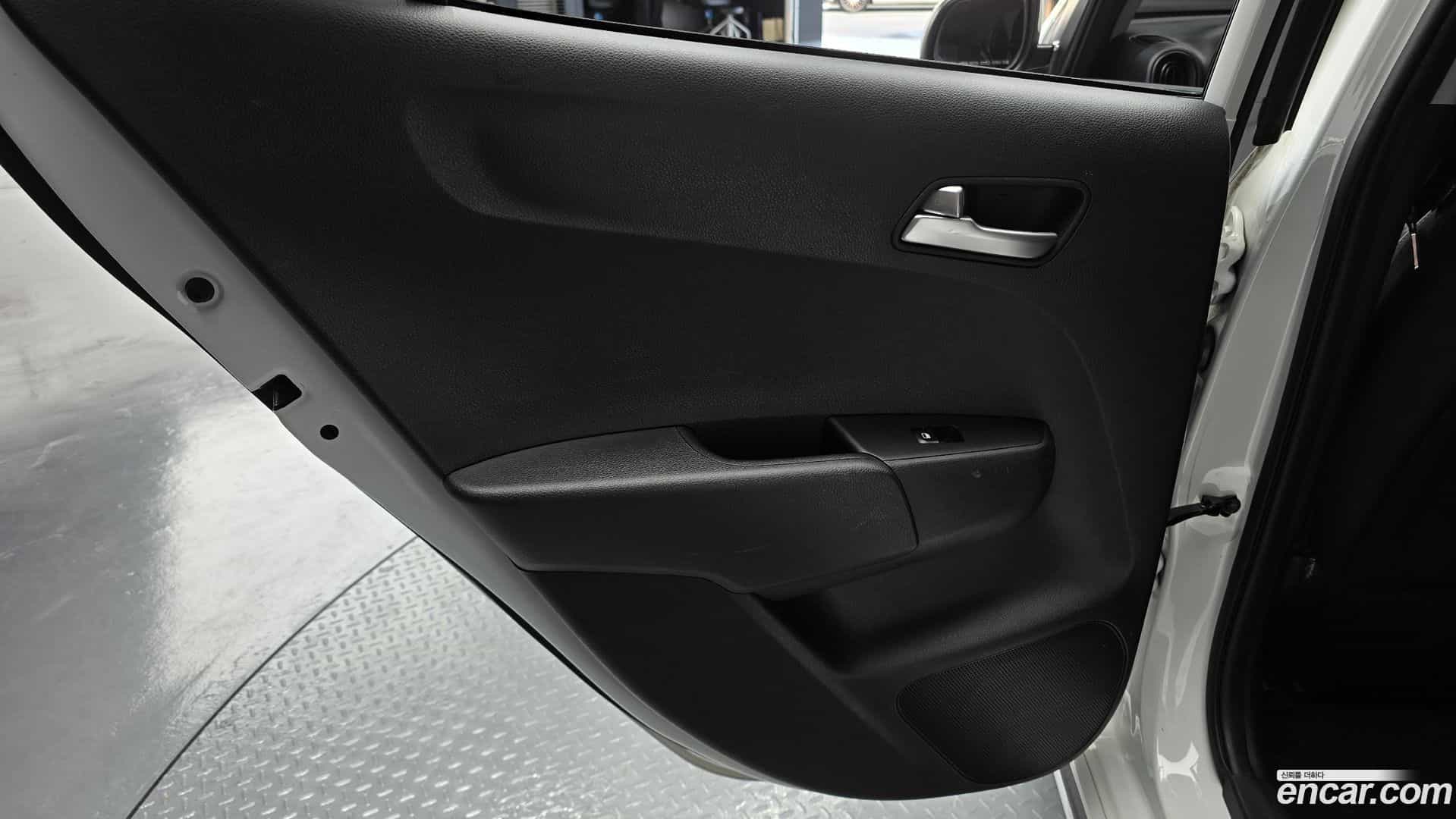 morning Kia 2023.1-INNER-035